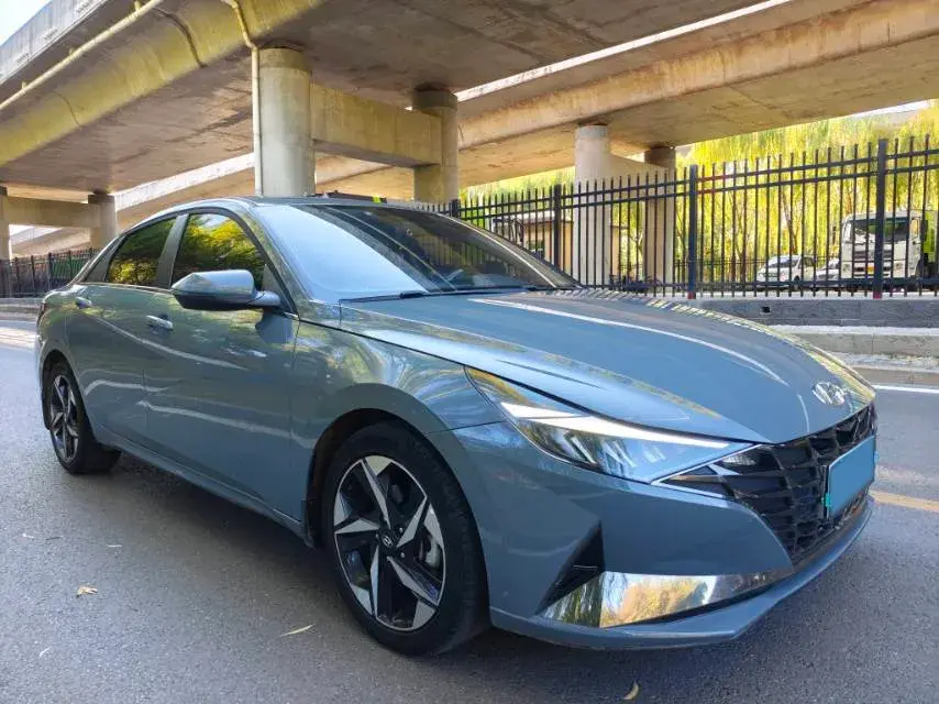 2021 HYUNDAI ELANTRA thumbnail 3