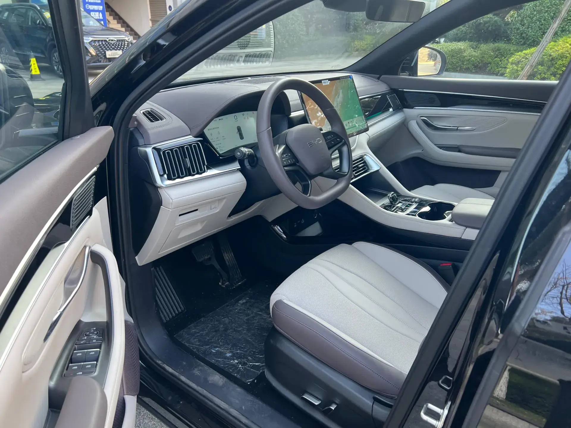 2025 BYD SONG thumbnail 4