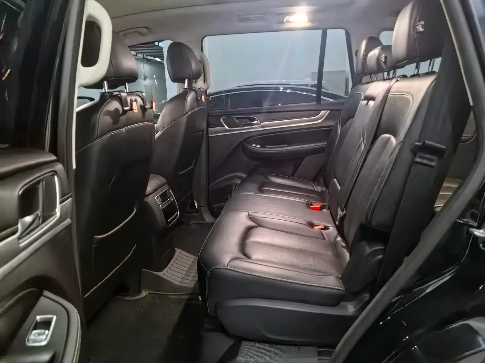 2018 ROEWE RX8 thumbnail 3