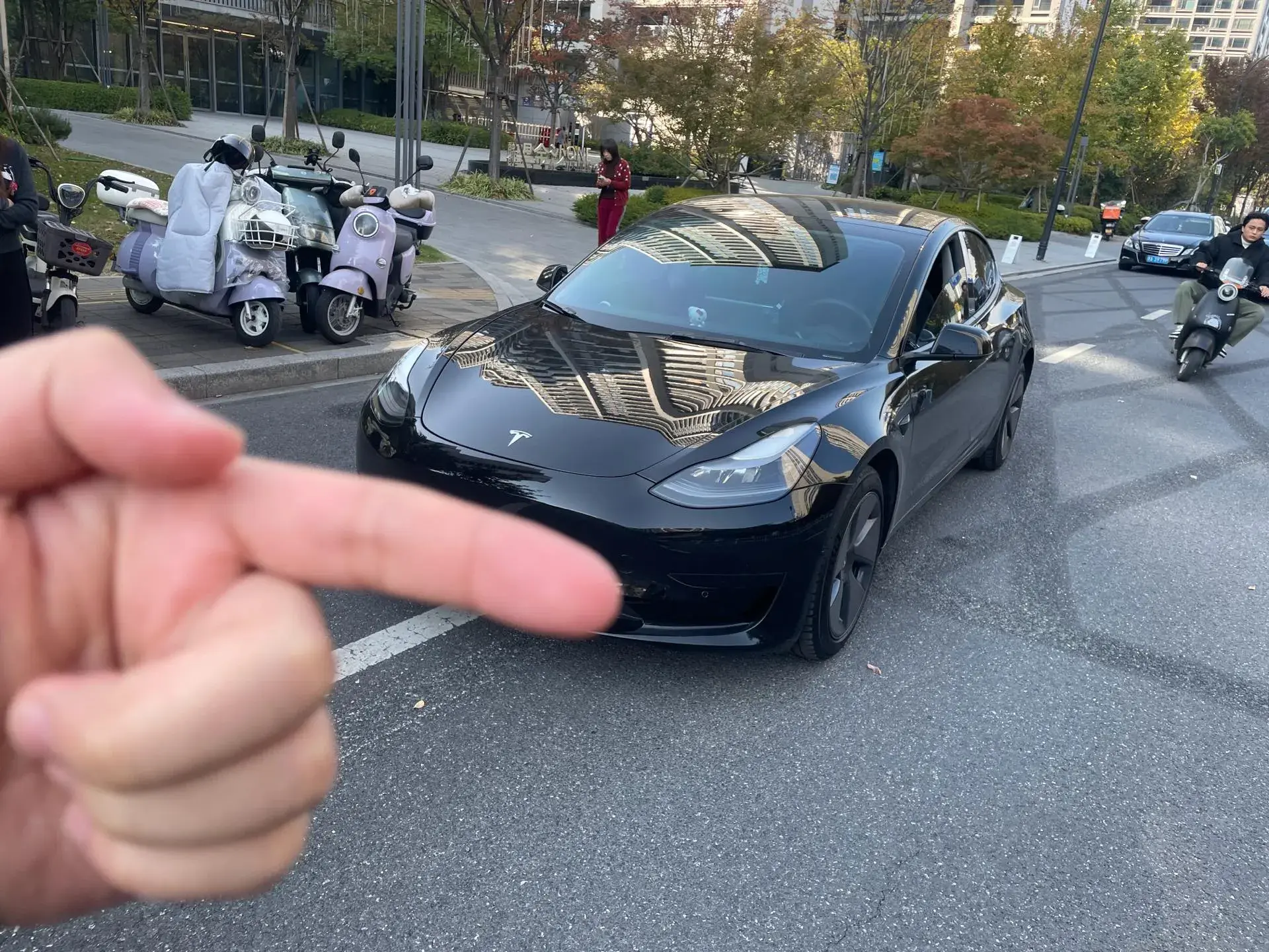 2022 TESLA MODEL view 1