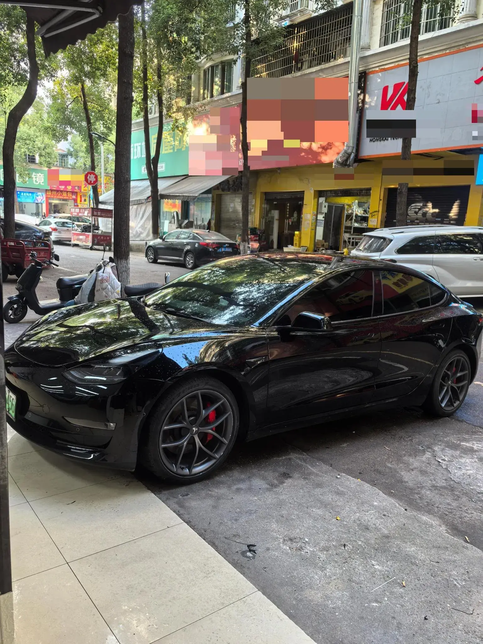 2022 TESLA MODEL view 1