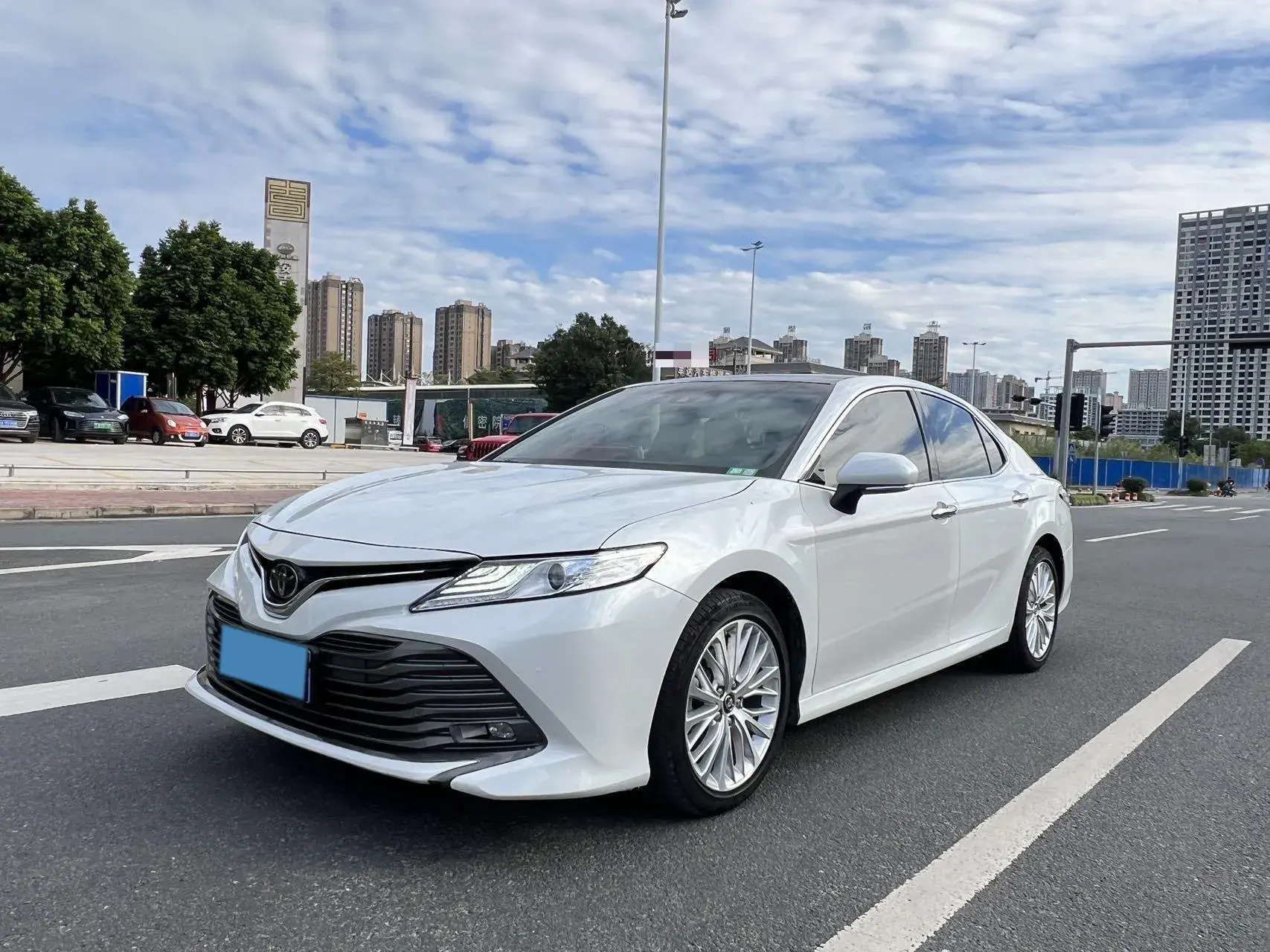 2019 TOYOTA CAMRY view 1