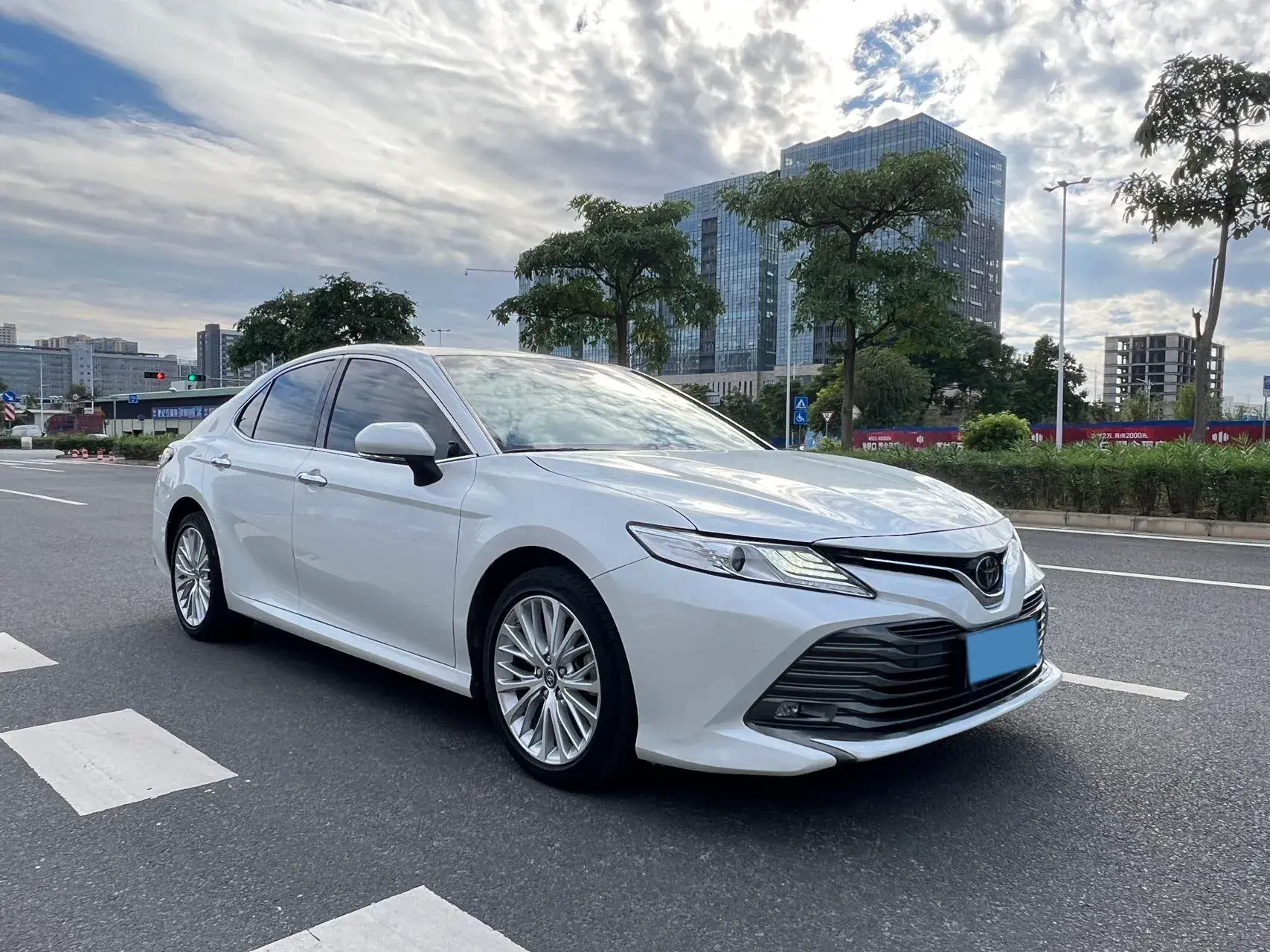 2019 TOYOTA CAMRY thumbnail 3