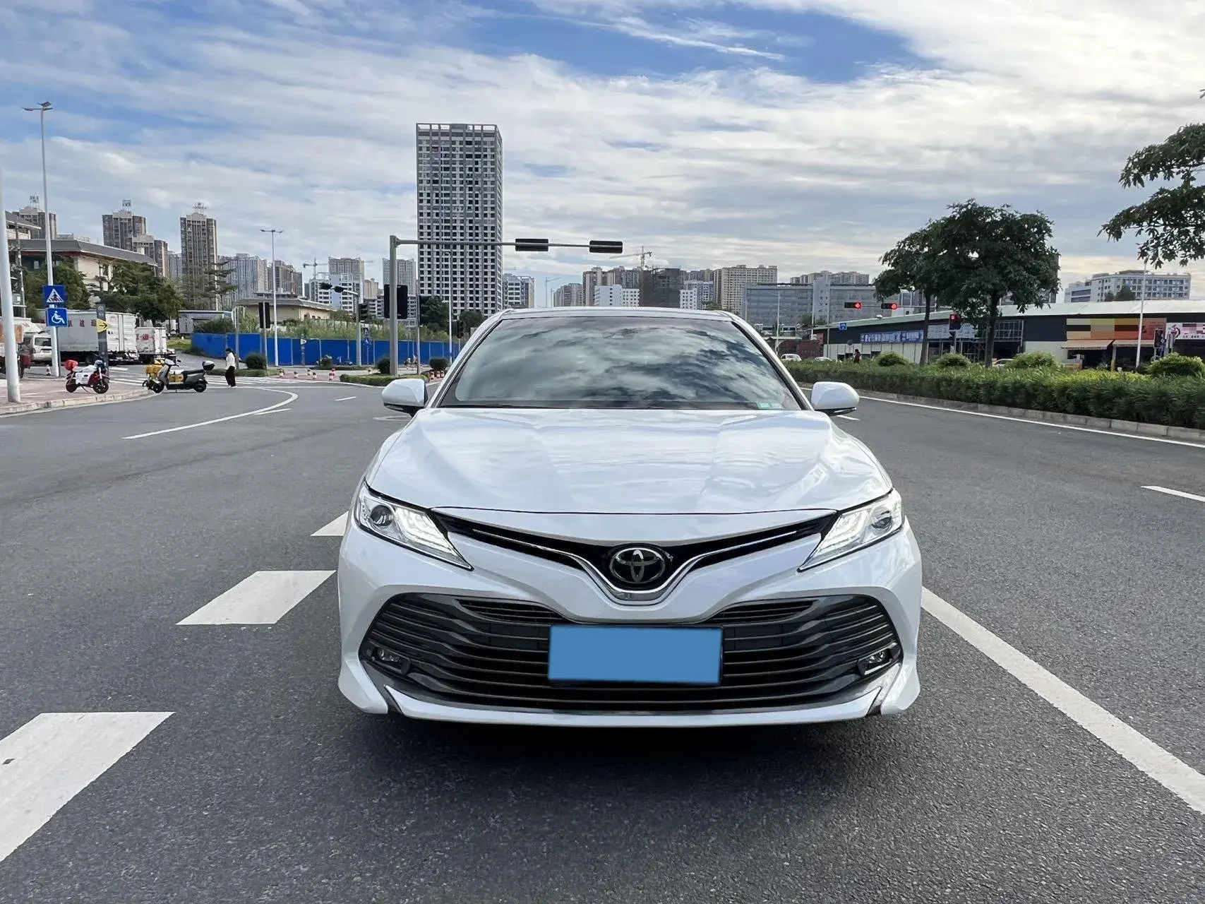 2019 TOYOTA CAMRY thumbnail 2