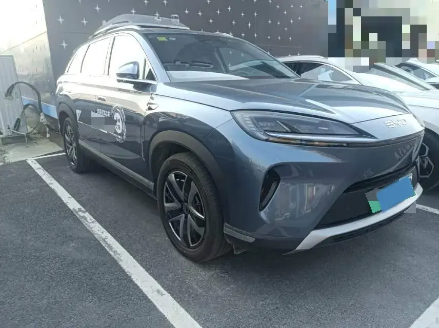 2025 BYD SEA thumbnail 3