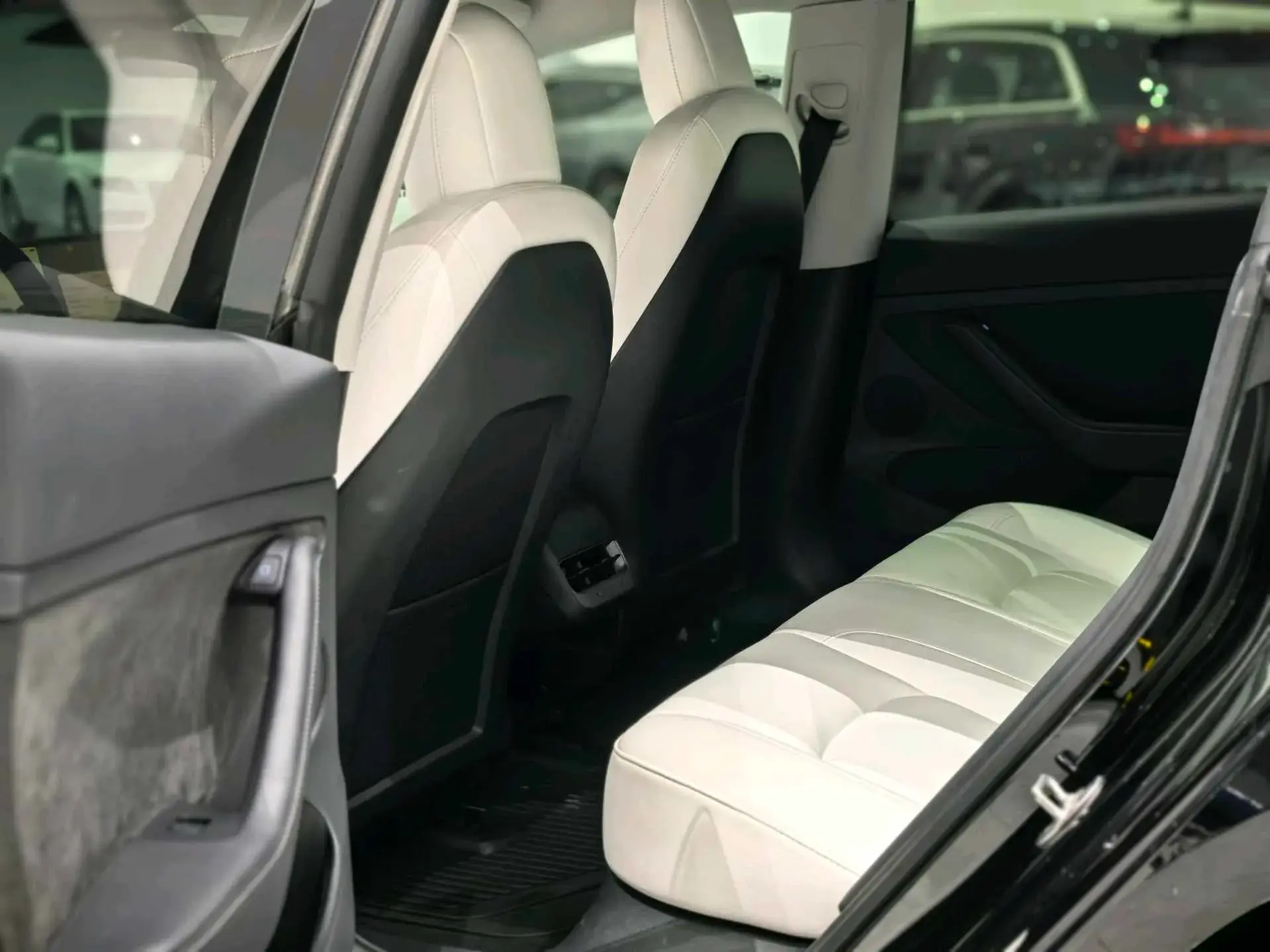 2022 TESLA MODEL thumbnail 4