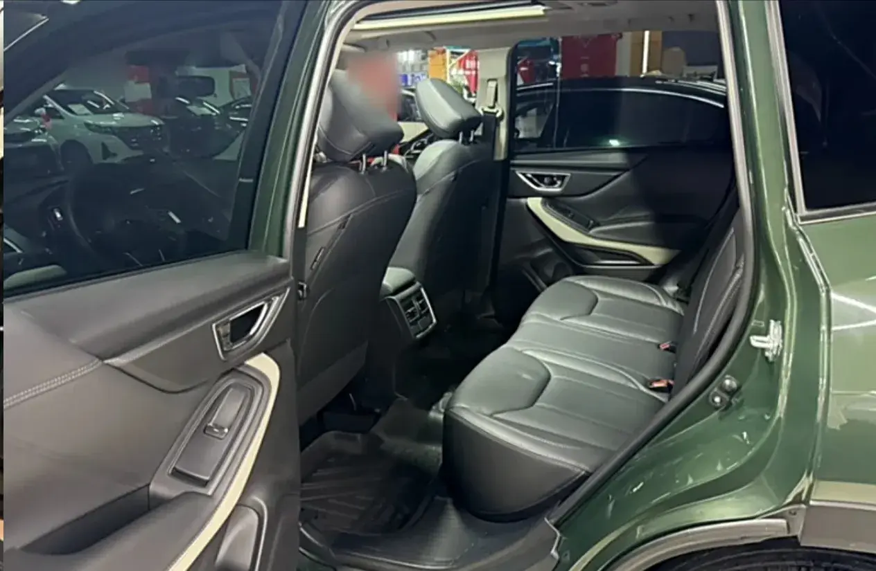 2022 SUBARU FORESTER thumbnail 2