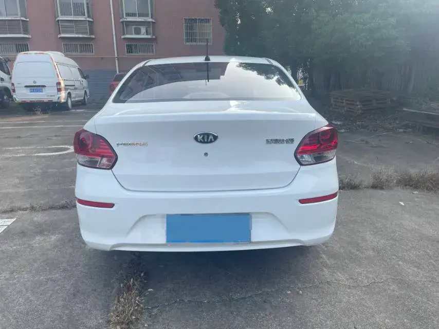 2020 KIA PEGAS thumbnail 3