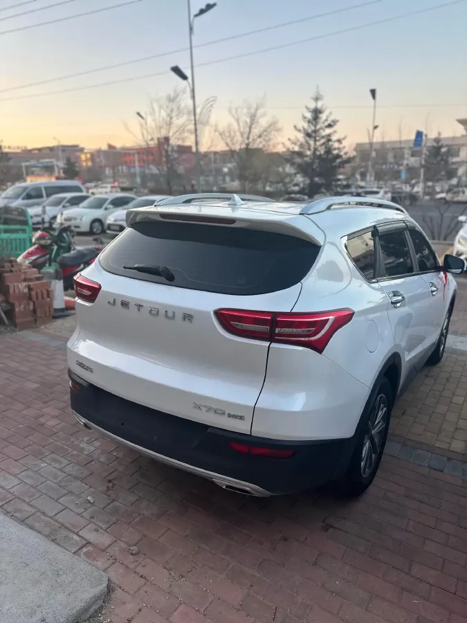2018 Jetour X70 1.5T 147HP L4 5MT,autocango,china used car exporter,china ev exporter,chinese used car exporter,chinese used ev exporter