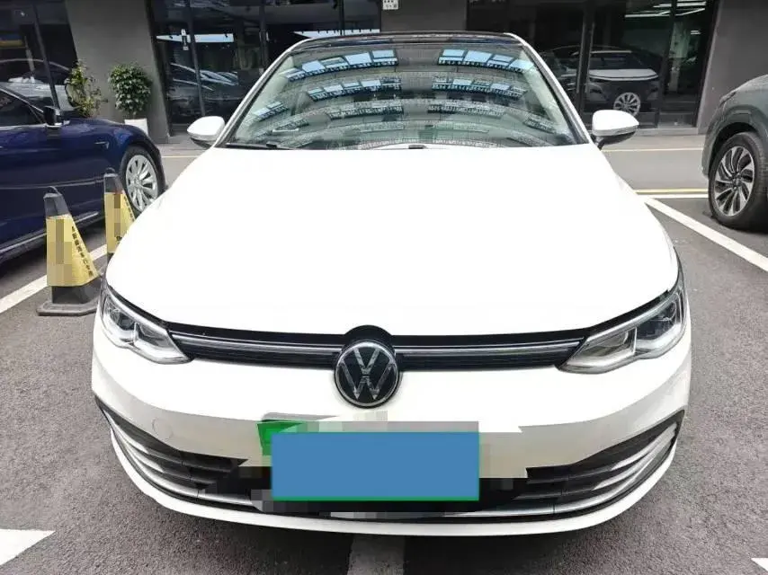 2021 VOLKSWAGEN GOLF thumbnail 2