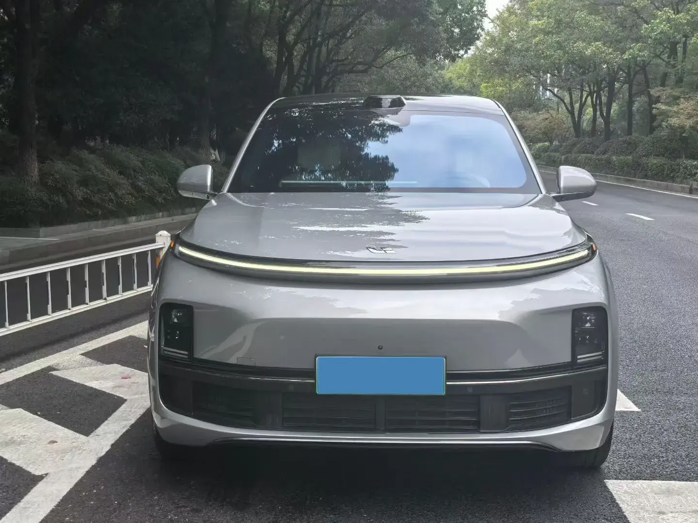 2023 LI L8 thumbnail 2