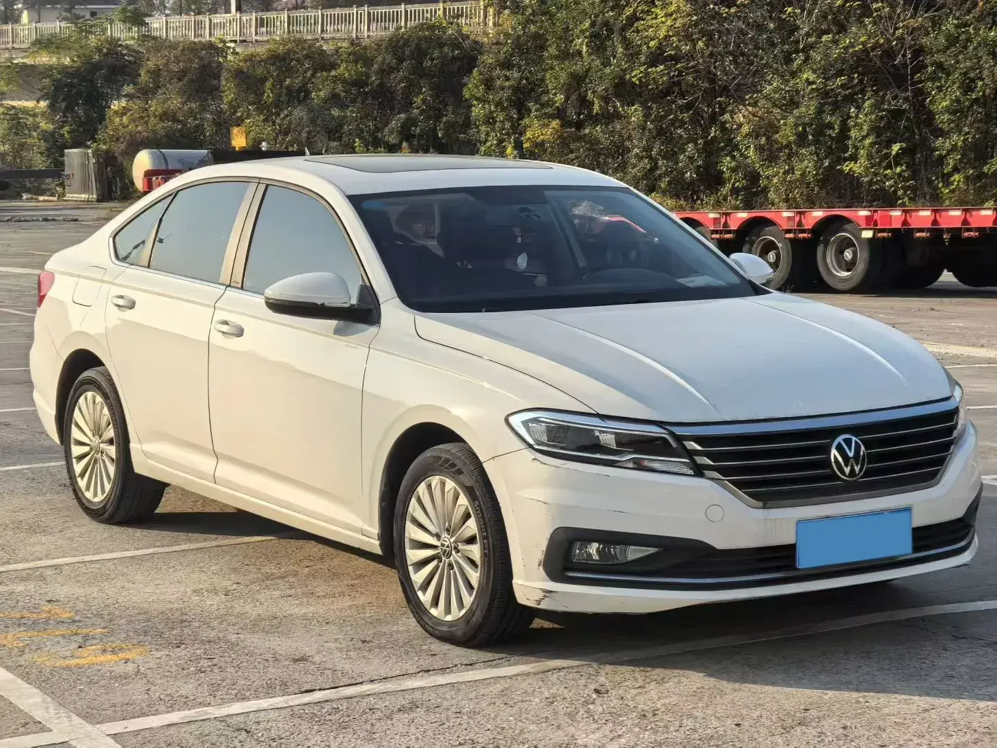 2019 VOLKSWAGEN LAVIDA thumbnail 3