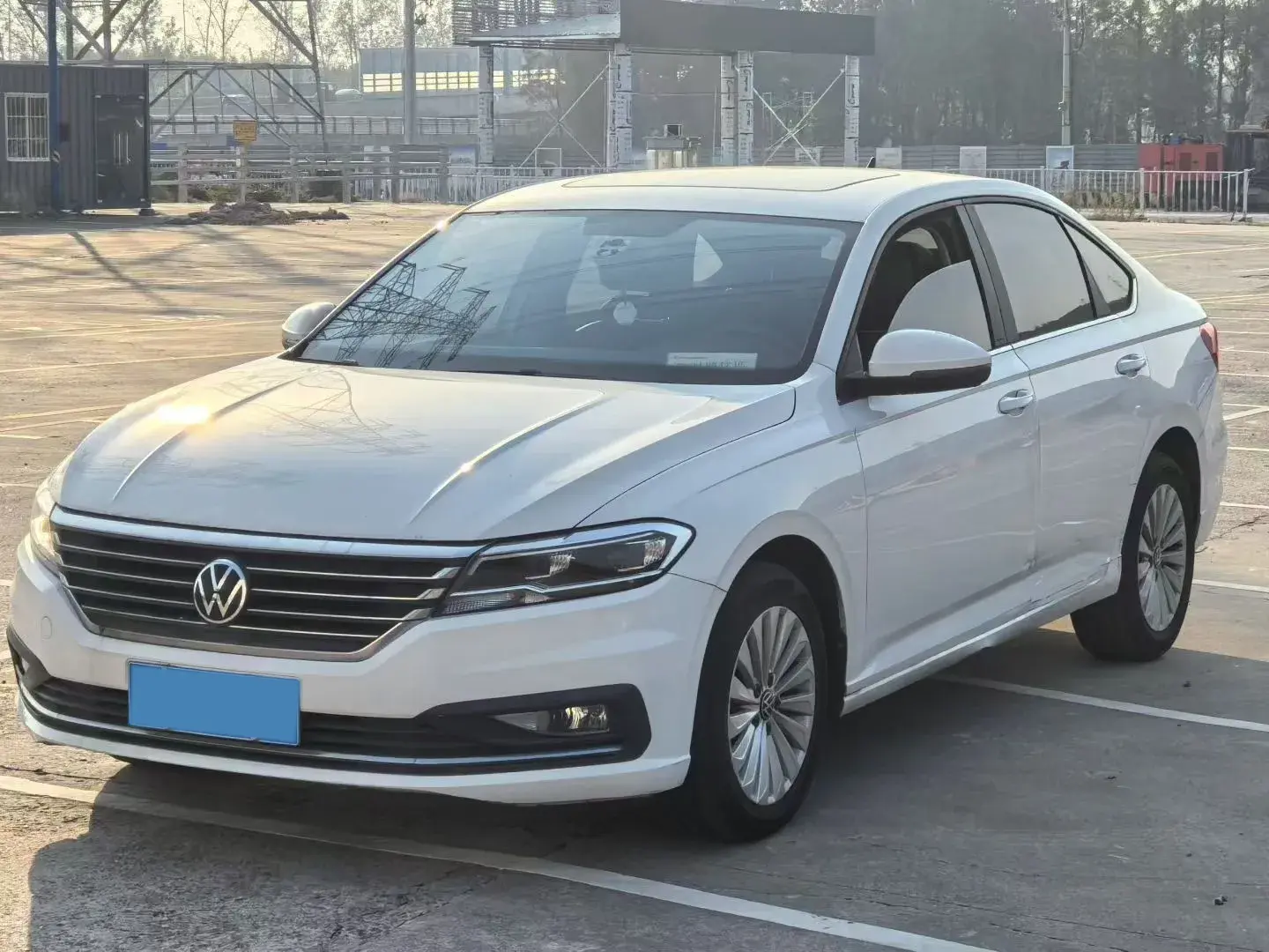 2019 VOLKSWAGEN LAVIDA view 1