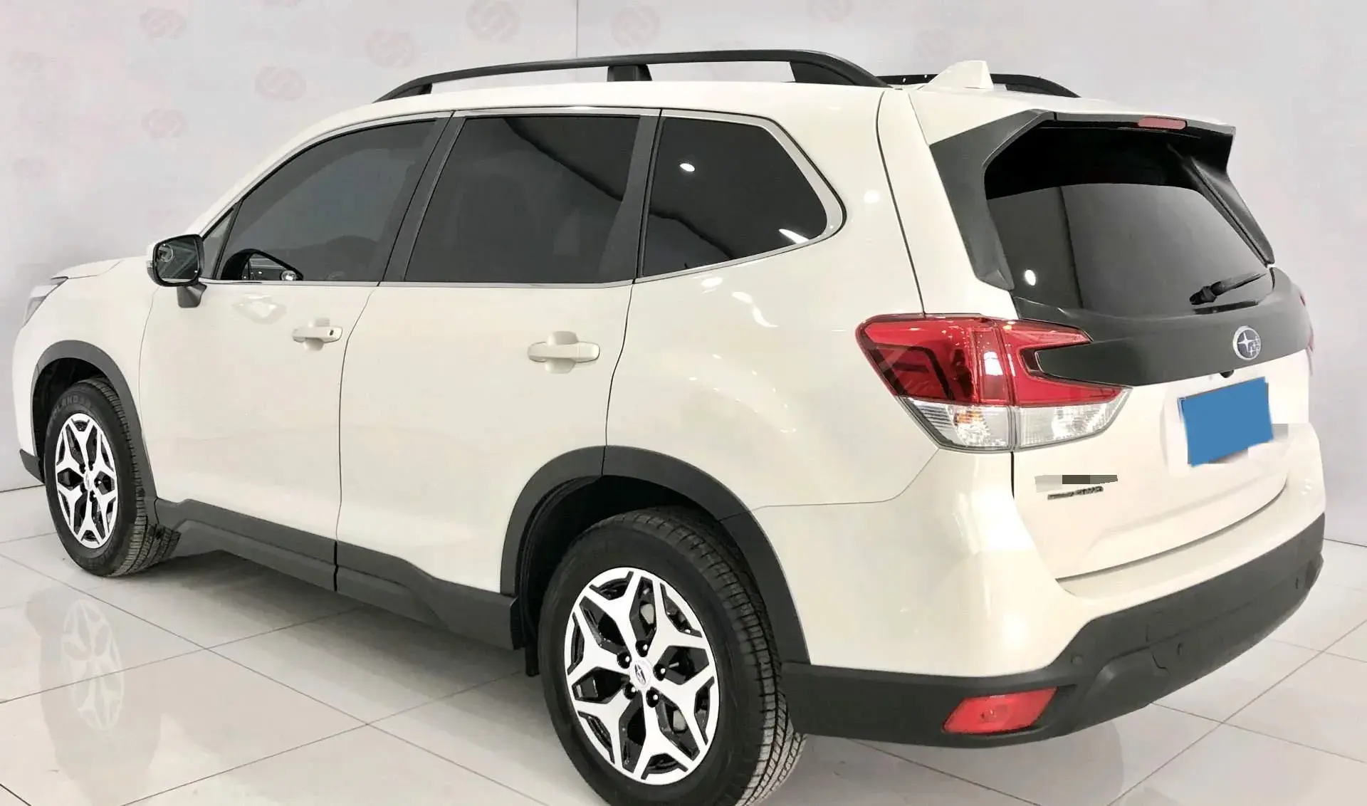 2021 SUBARU FORESTER thumbnail 4
