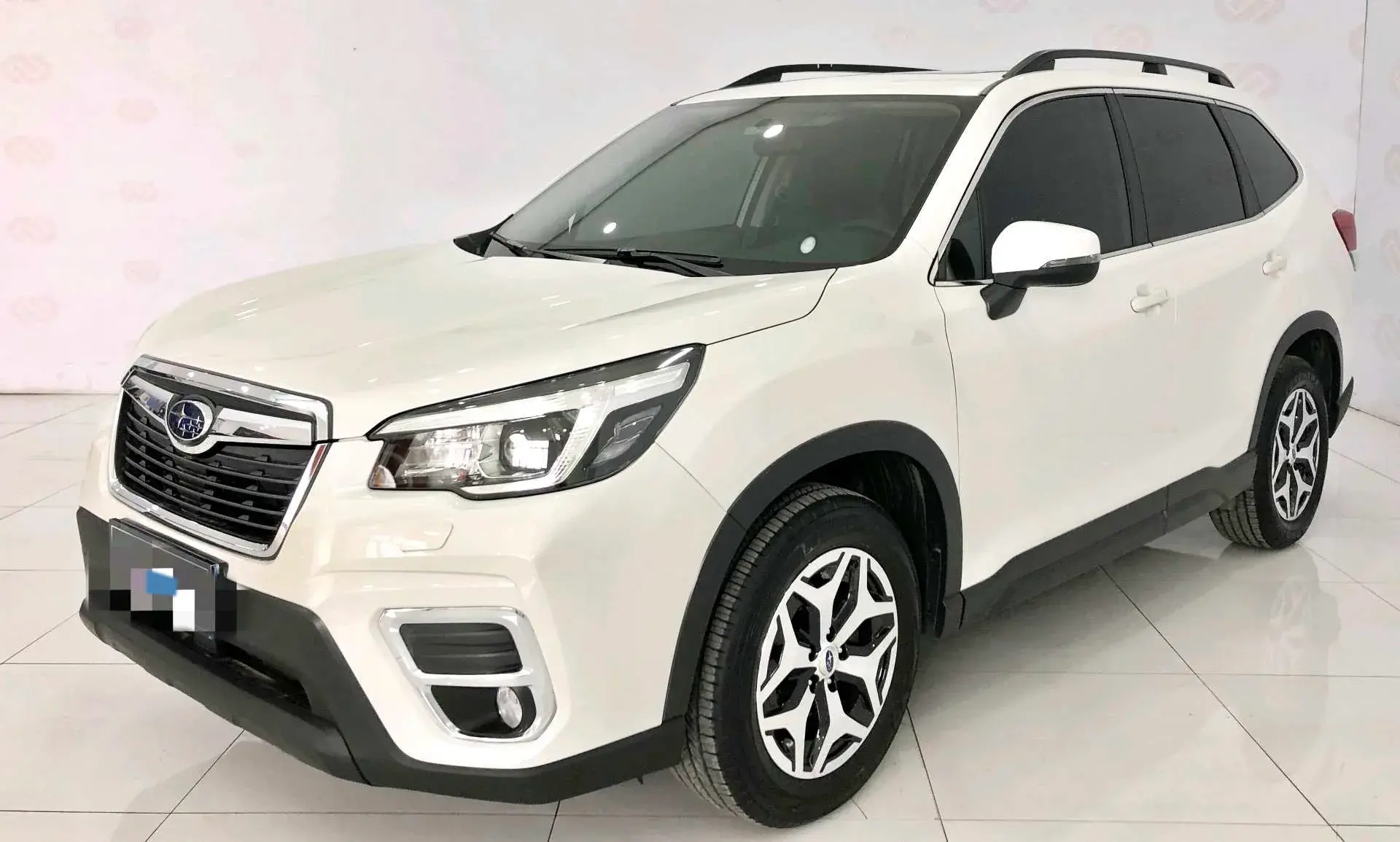 2021 SUBARU FORESTER view 1