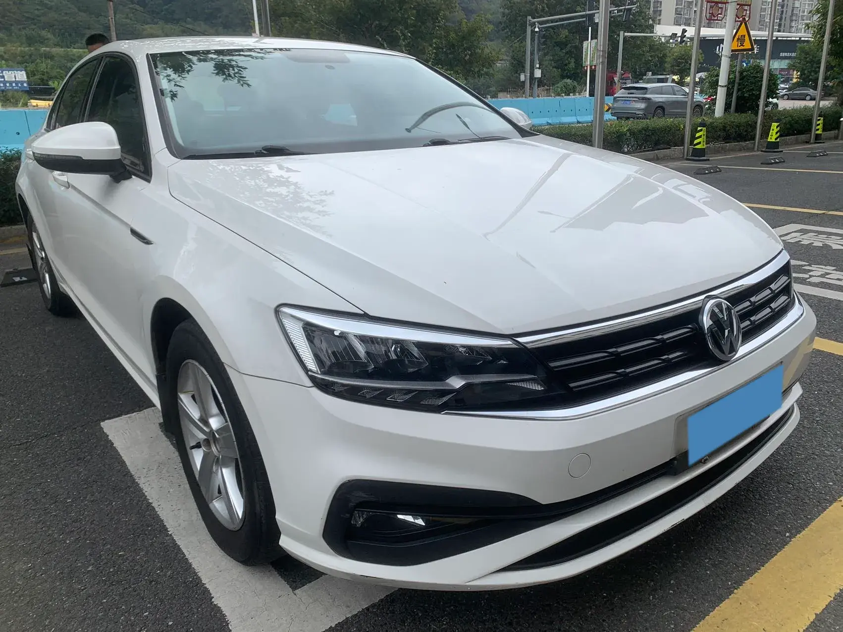 2019 VOLKSWAGEN LAMANDO thumbnail 2