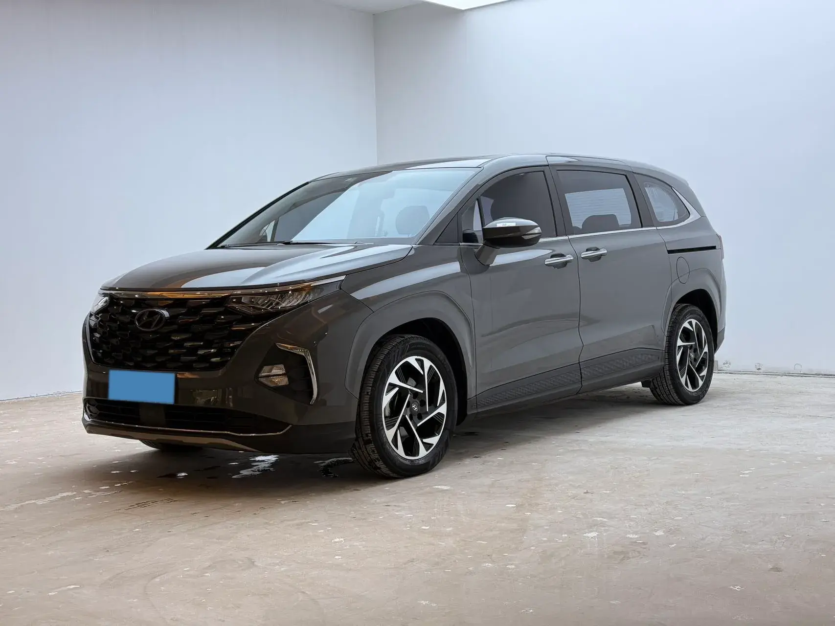 2022 HYUNDAI CUSTO view 1