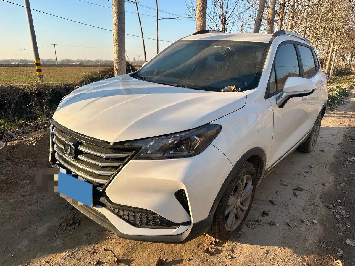 2021 ChangAn CS15 1.5L 107HP L4 5MT,autocango,china used car exporter,china ev exporter,chinese used car exporter,chinese used ev exporter
