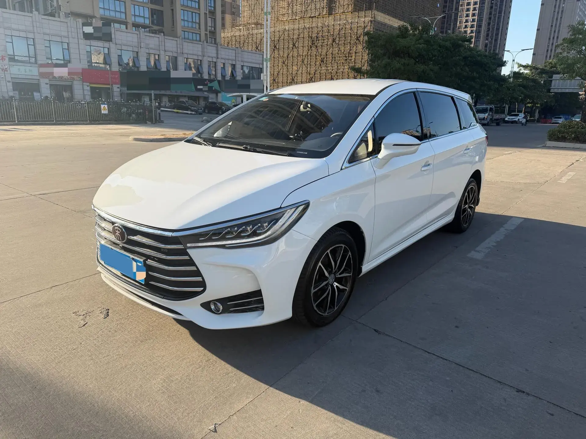 2018 BYD SONG view 1