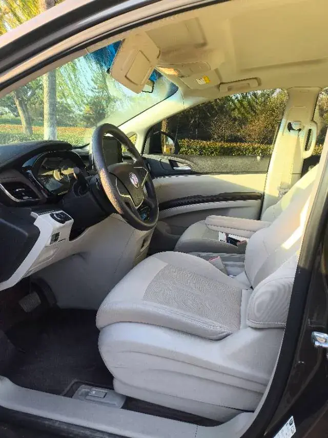 2023 BUICK GL8 thumbnail 3