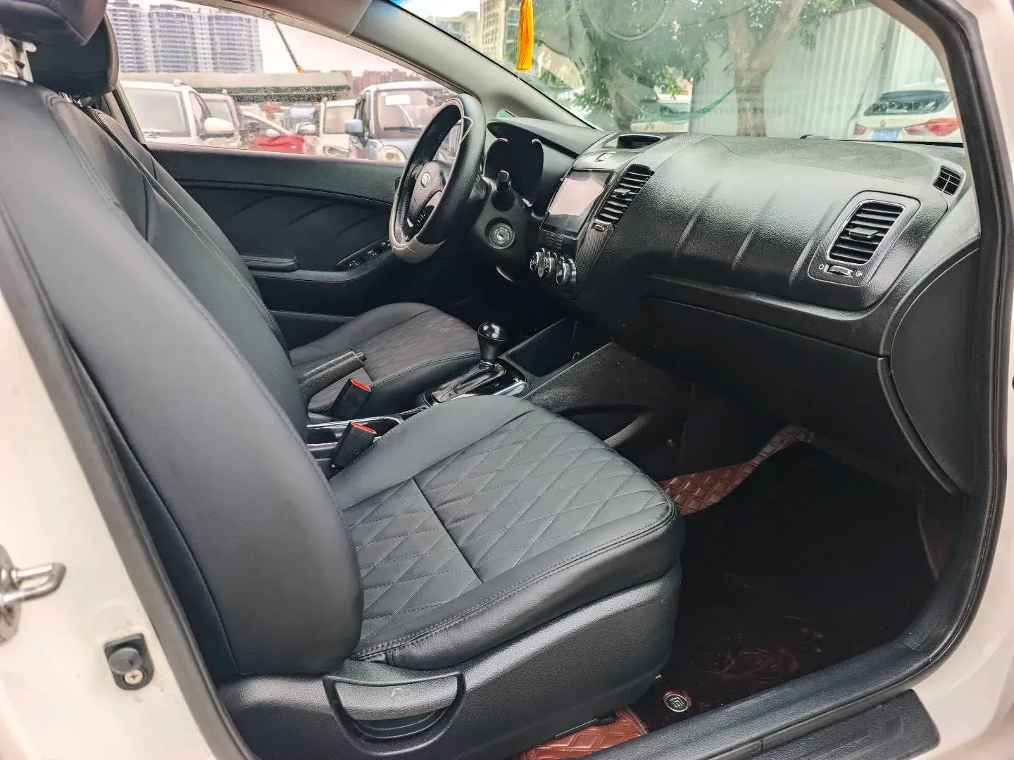 2016 KIA K3 thumbnail 4