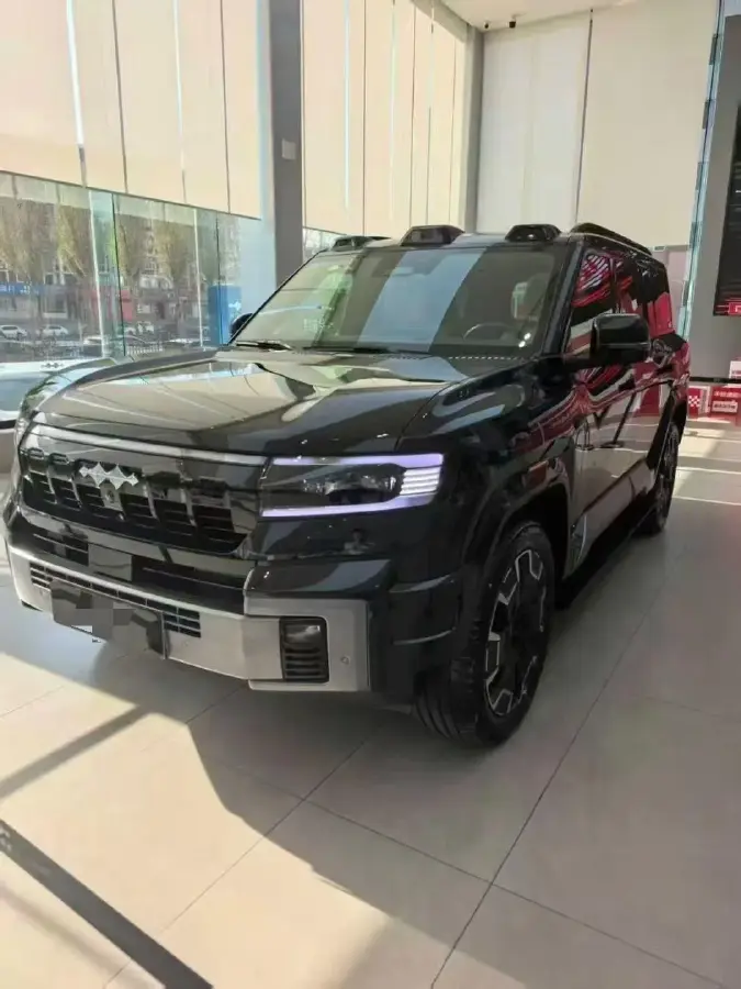 2025 FangChengBao Bao 8 2.0T 245HP L4 E-CVT PHEV 36.8KWH