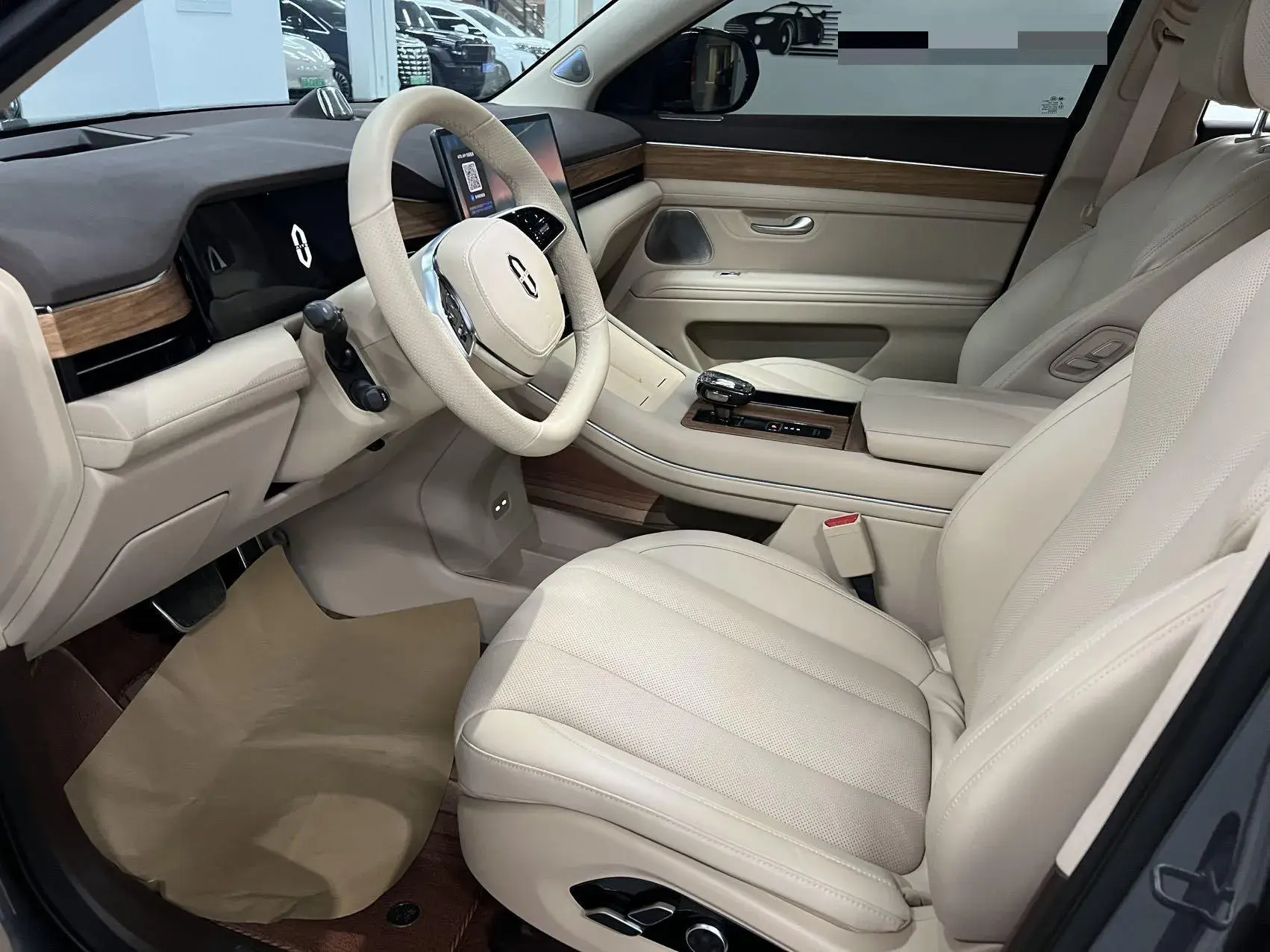 2024 AITO AITO thumbnail 4