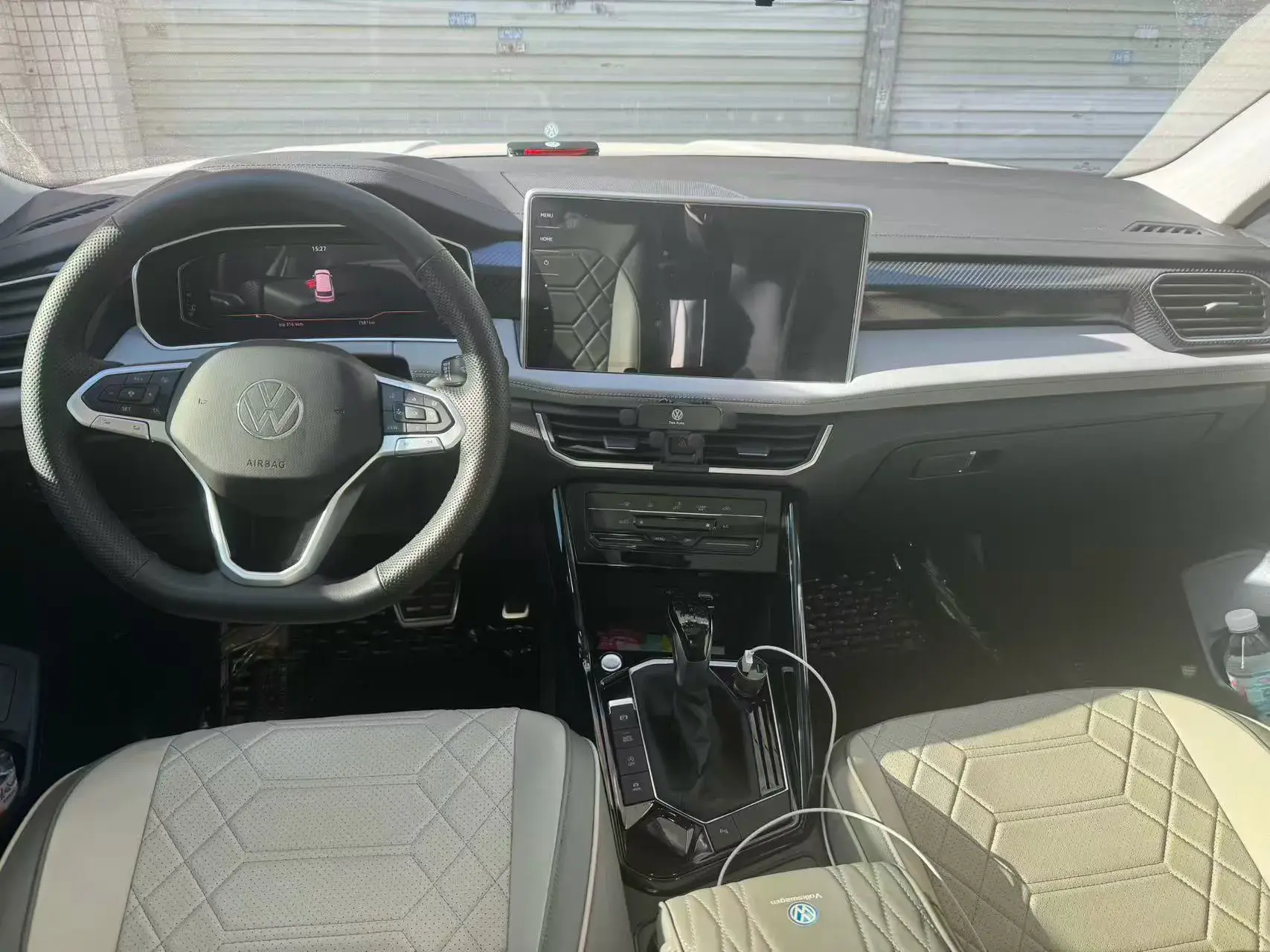 2024 VOLKSWAGEN TAYRON thumbnail 4