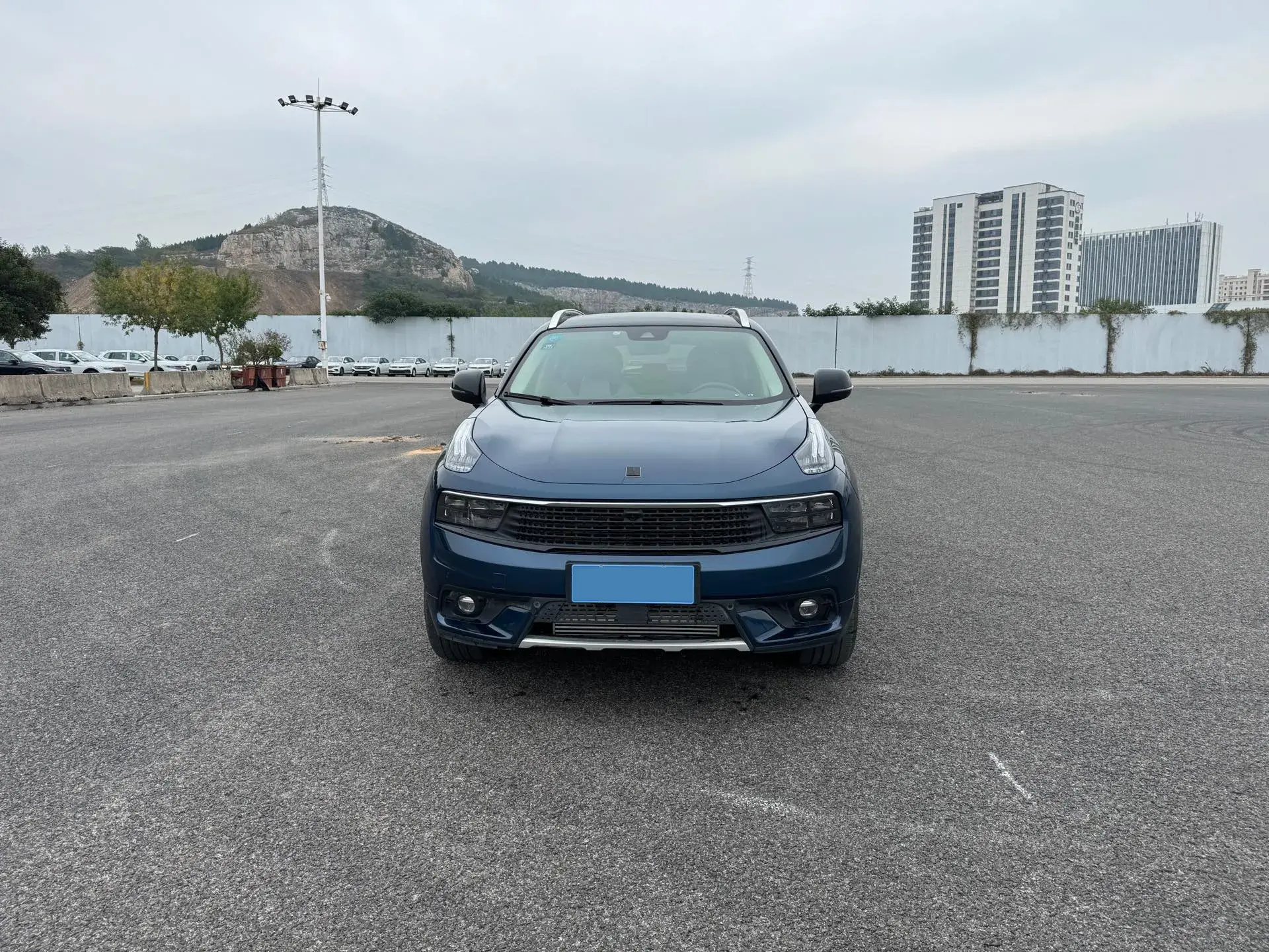 2018 LYNK&CO 01 thumbnail 3