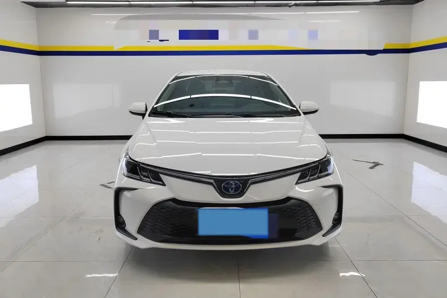 2023 TOYOTA COROLLA thumbnail 3