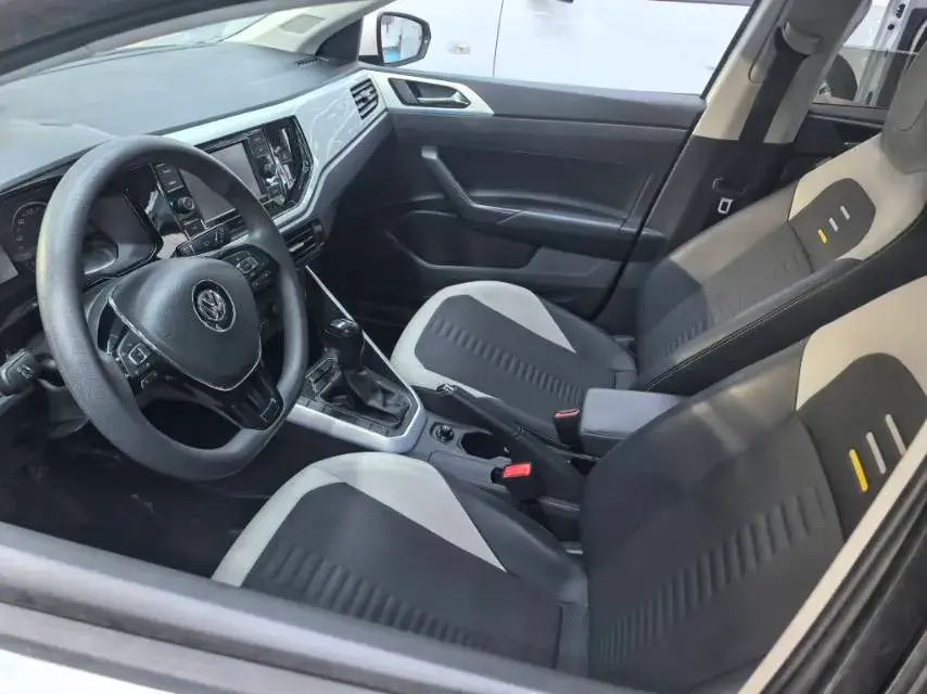 2019 VOLKSWAGEN POLO thumbnail 4