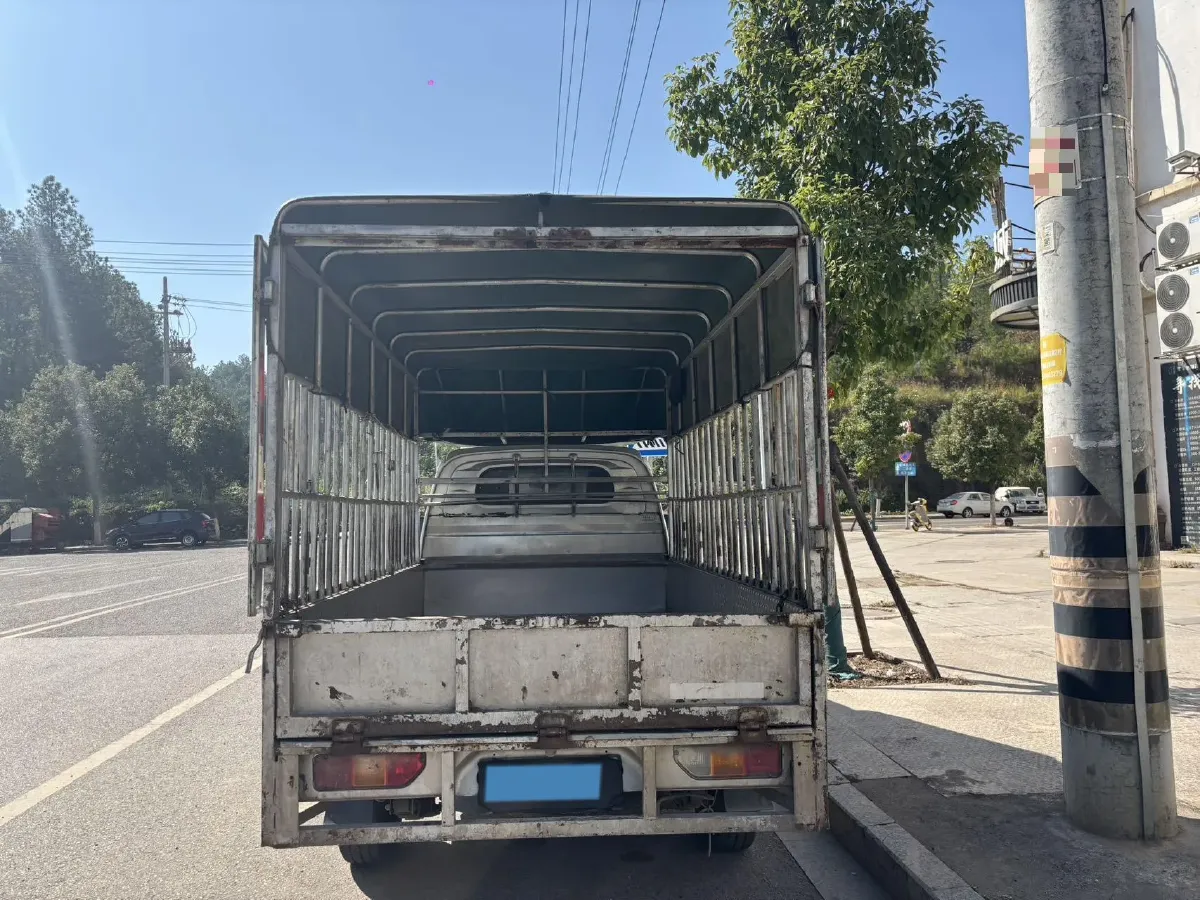 2021 WuLing RongGuang New Truck 1.8L 125HP L4 5MT,autocango,china used car exporter,china ev exporter,chinese used car exporter,chinese used ev exporter