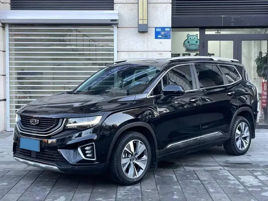 2020 GEELY OKAVANGO view 1