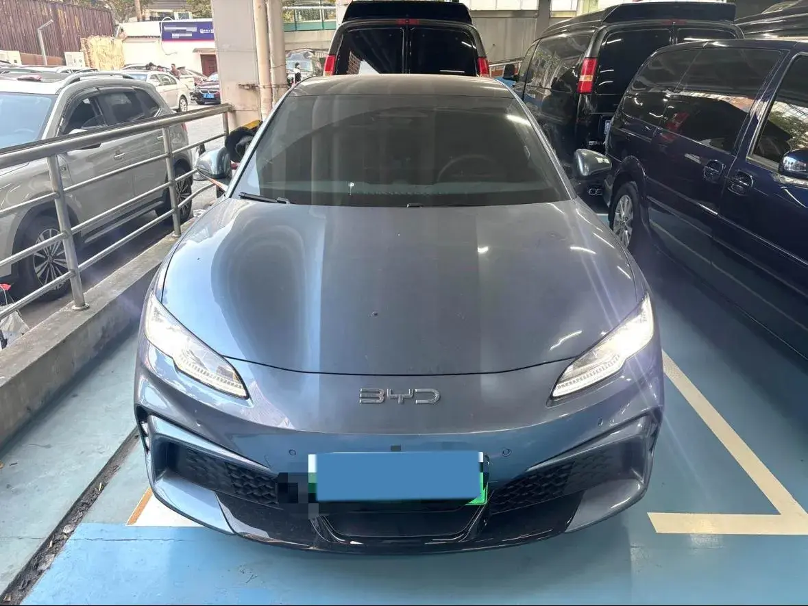 2025 BYD SEAL06GT thumbnail 2