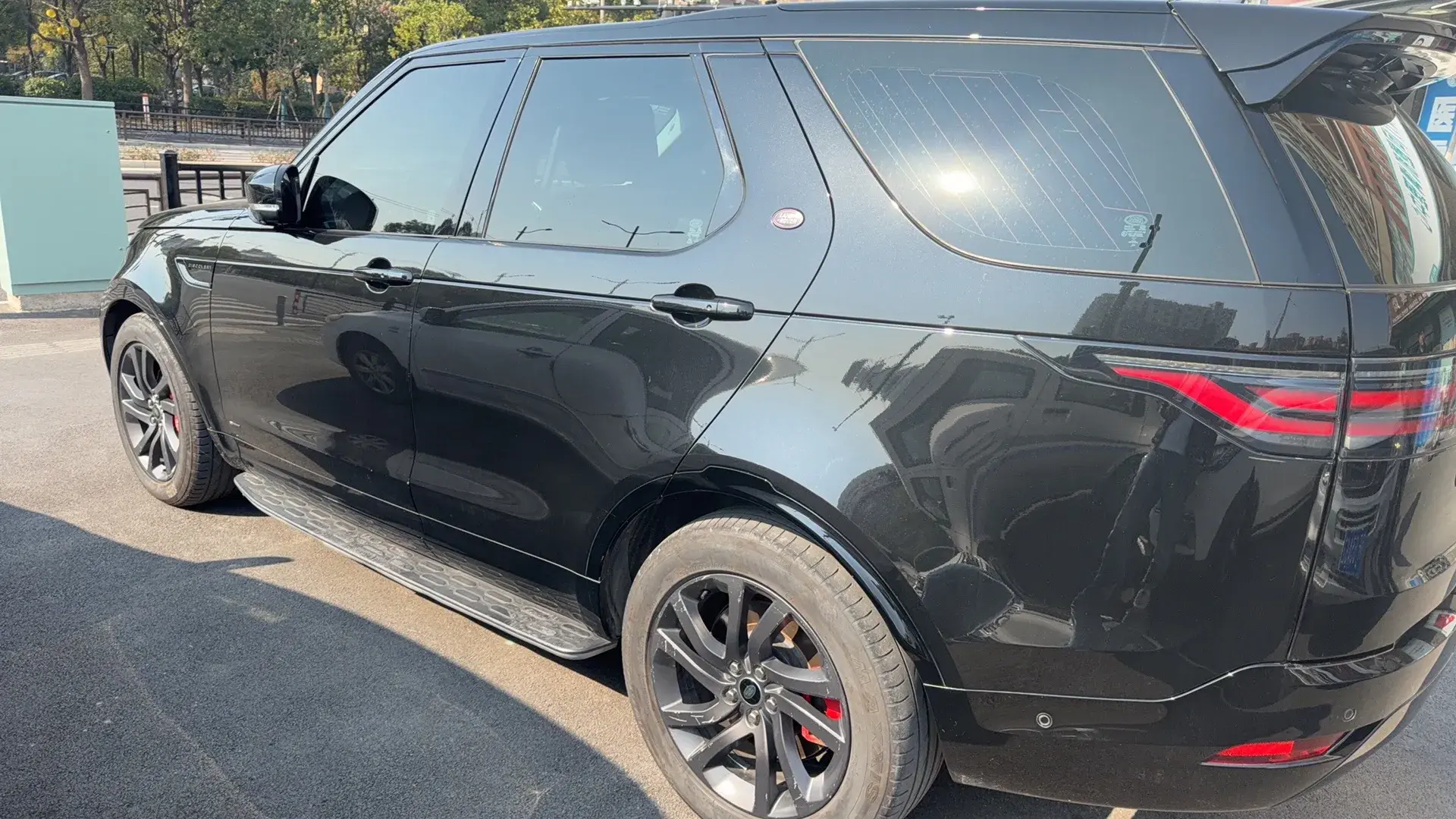 2021 LAND ROVER thumbnail 4