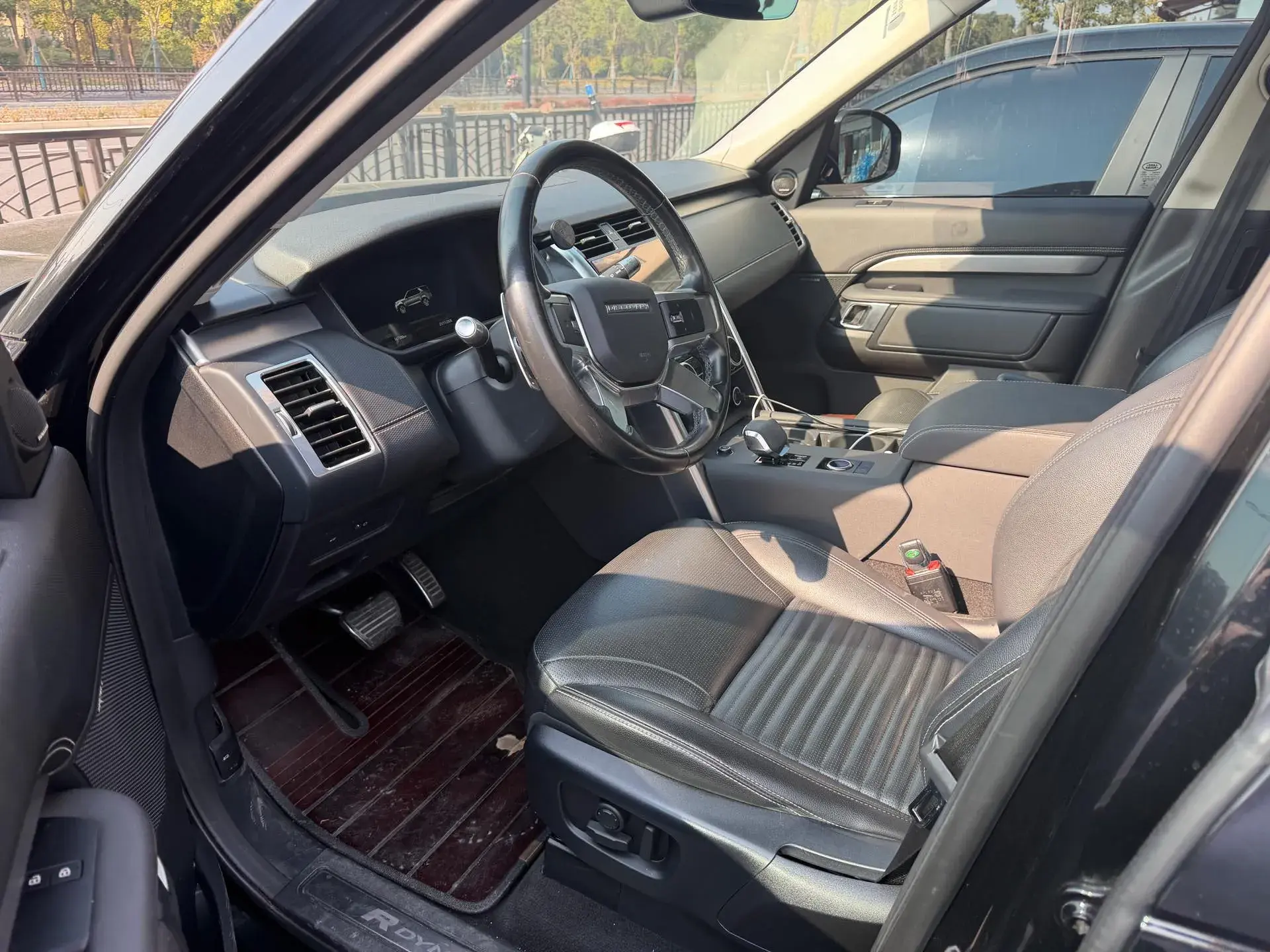 2021 LAND ROVER thumbnail 2