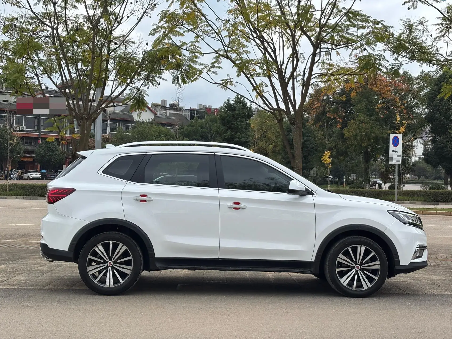 2019 ROEWE RX5 thumbnail 4