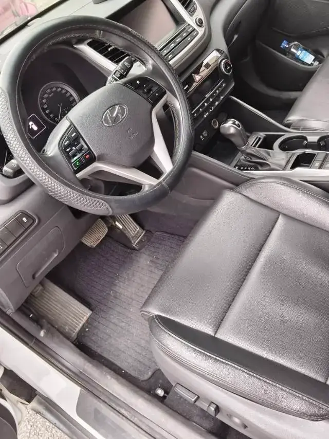 2018 HYUNDAI TUCSON thumbnail 3