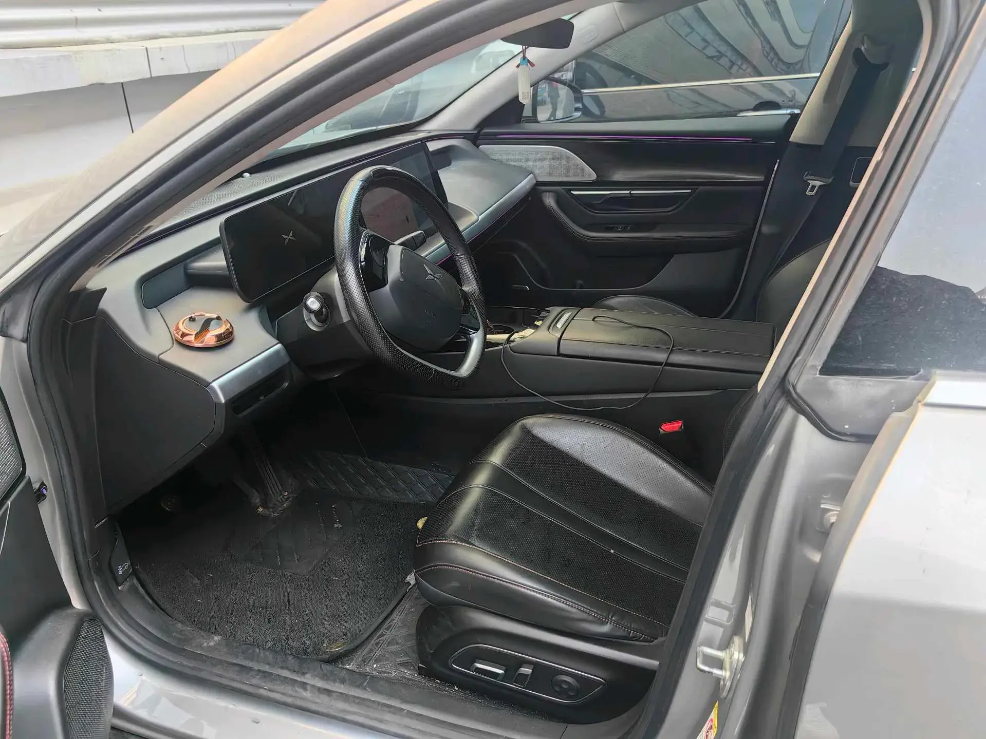 2022 XPENG P7 thumbnail 4