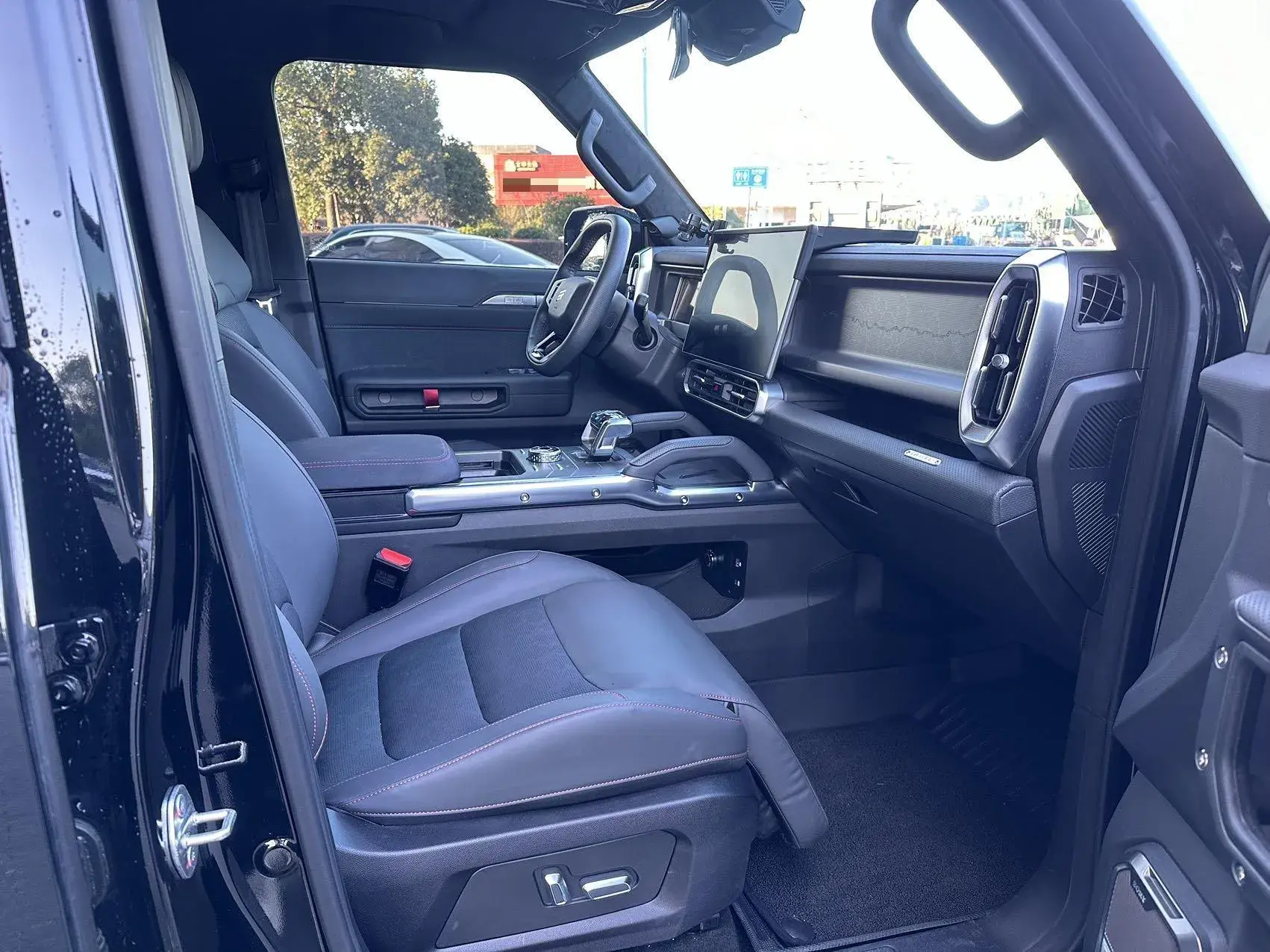 2024 JETOUR SHANHAI thumbnail 4