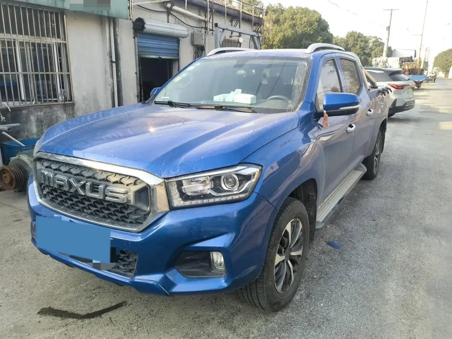 2021 MAXUS T70 view 1