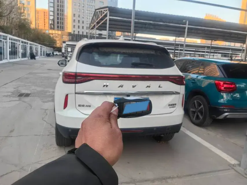 2021 HAVAL H6 thumbnail 3