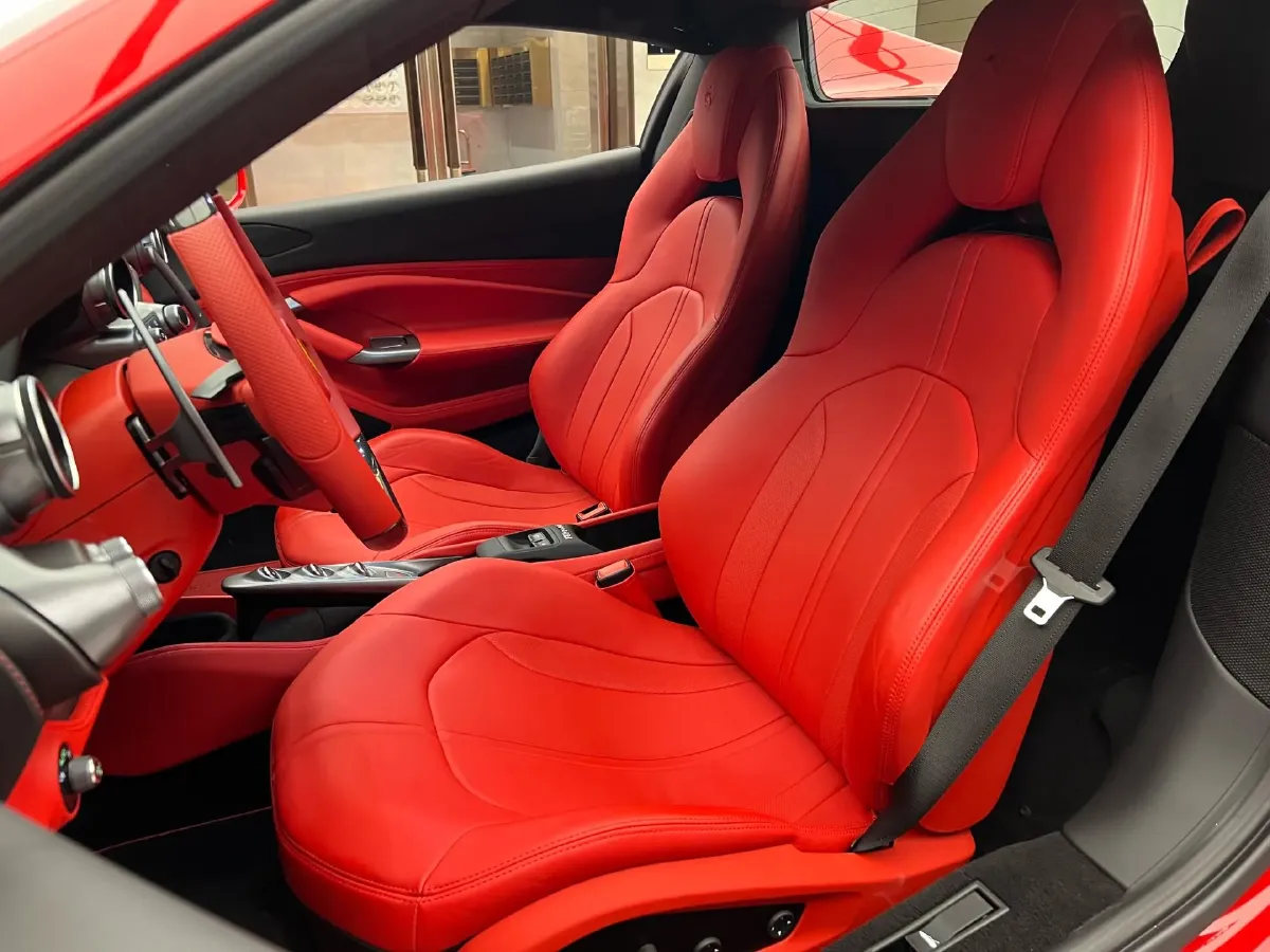 2019 Ferrari F8 3.9T 720HP V8 7DCT,autocango,china used car exporter,china ev exporter,chinese used car exporter,chinese used ev exporter