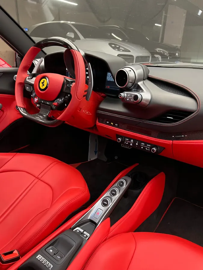 2019 Ferrari F8 3.9T 720HP V8 7DCT,autocango,china used car exporter,china ev exporter,chinese used car exporter,chinese used ev exporter