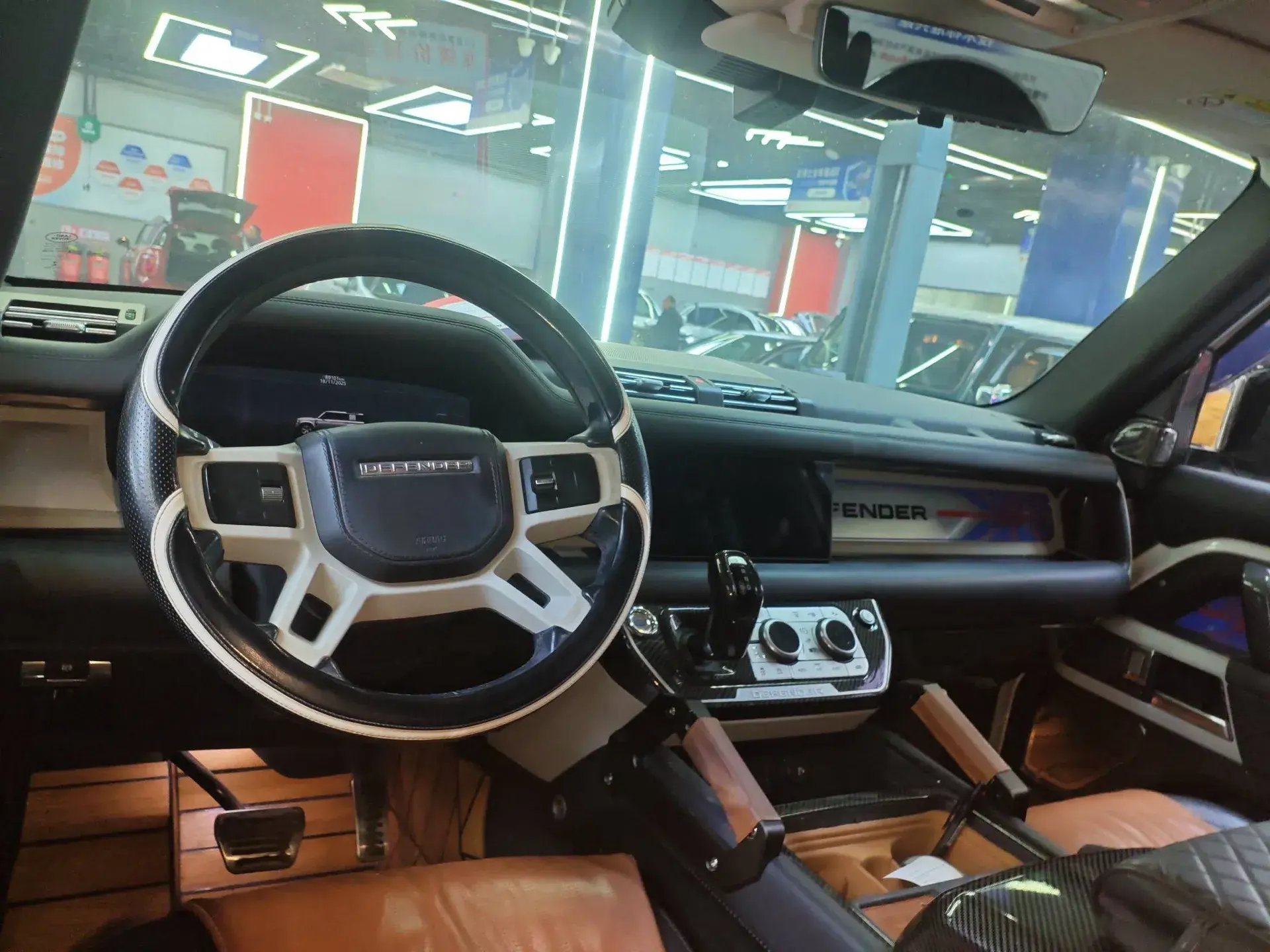 2020 LAND ROVER thumbnail 3