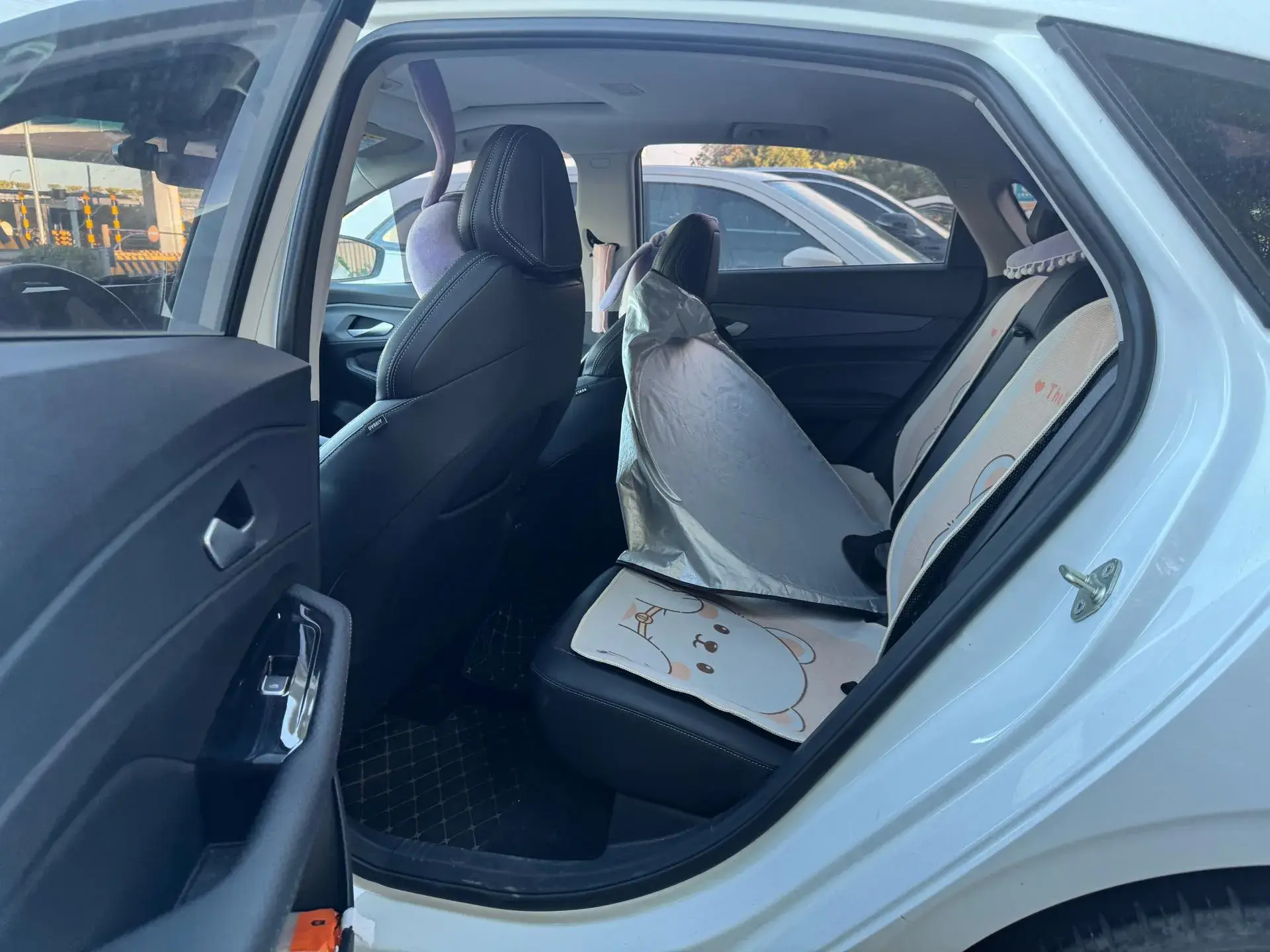 2022 GEELY BINRAY thumbnail 3