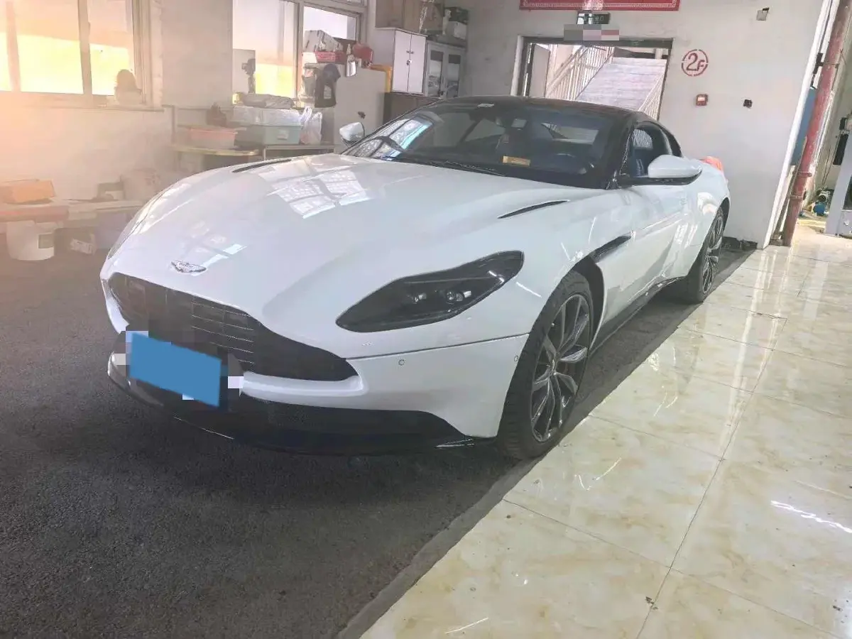 2019 Aston Martin DB11 4.0T 510HP V8 8AT