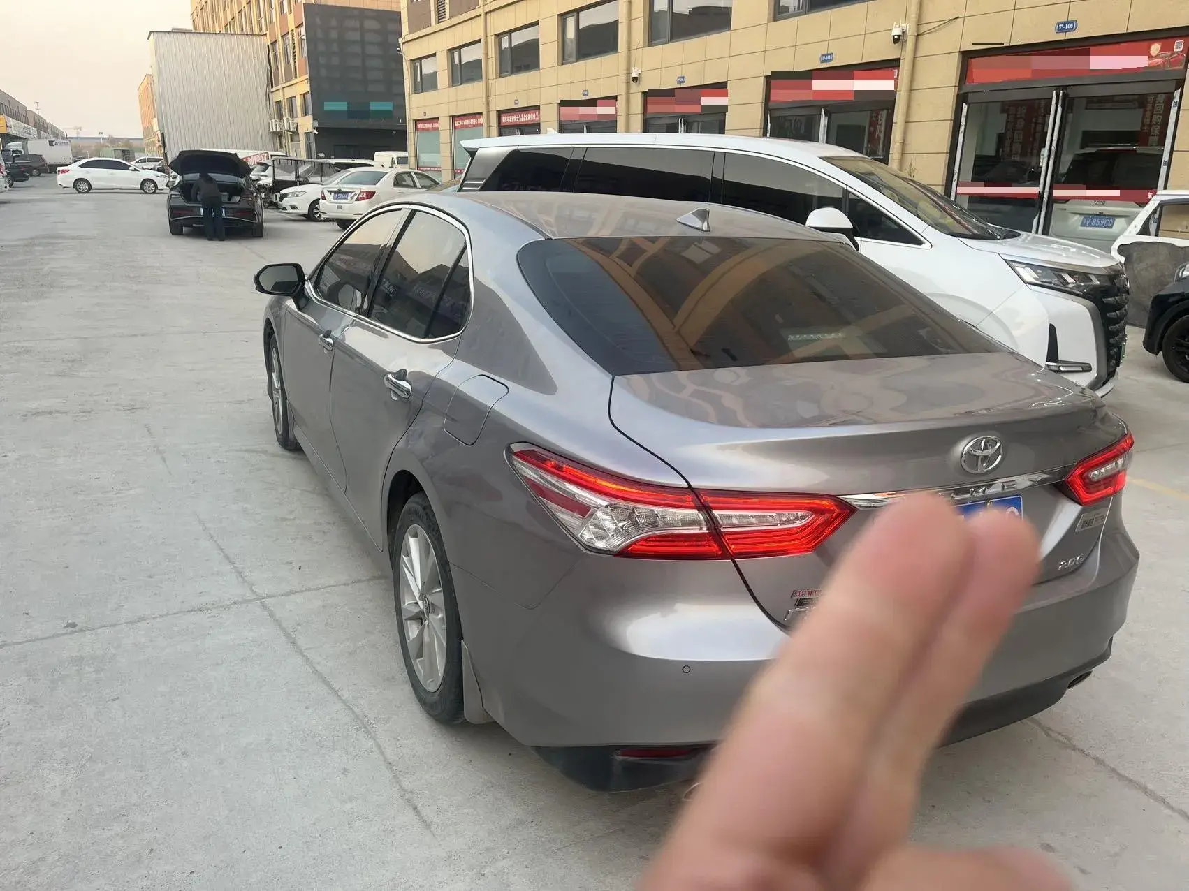 2021 TOYOTA CAMRY thumbnail 3