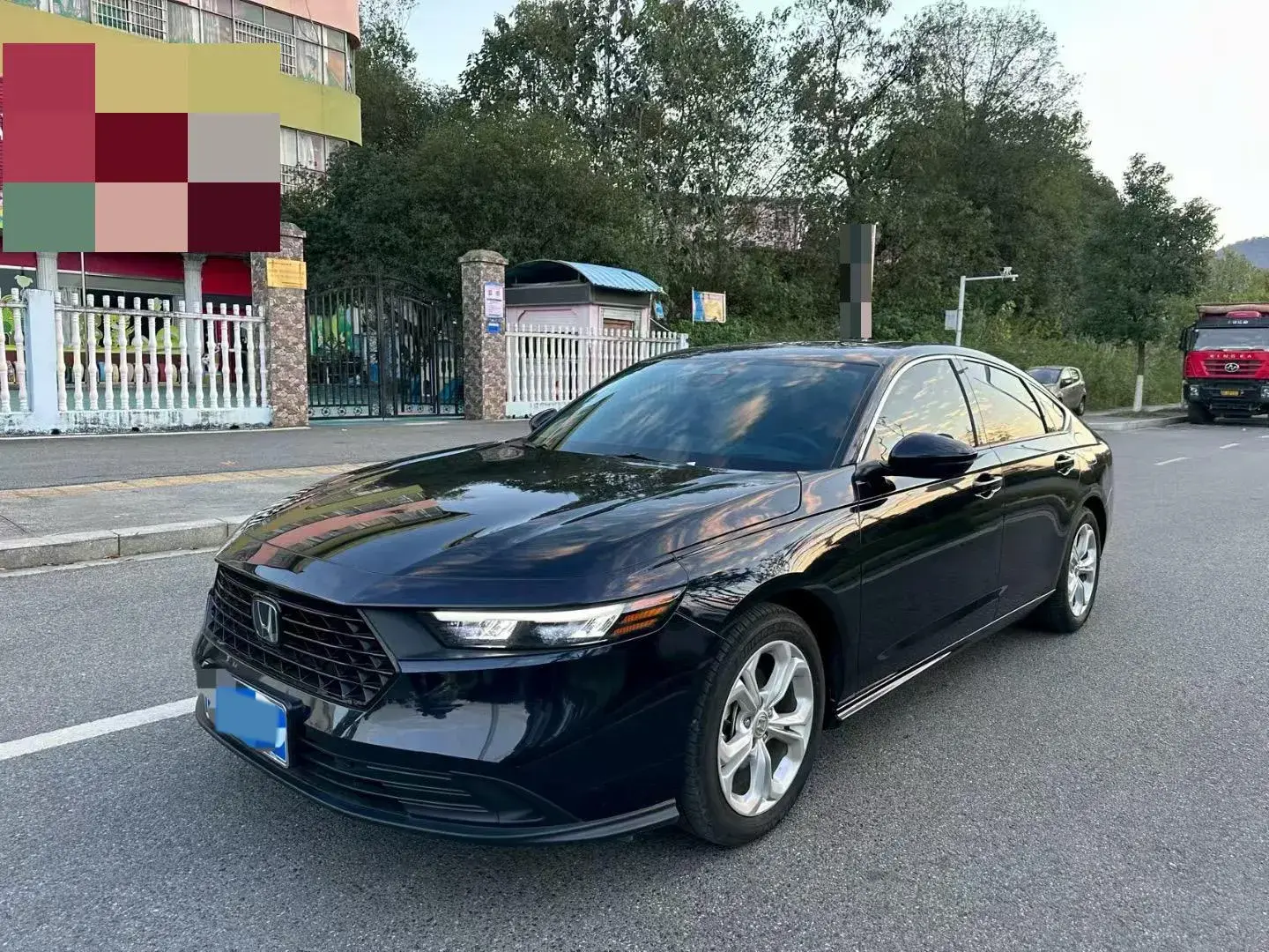 2023 HONDA ACCORD view 1