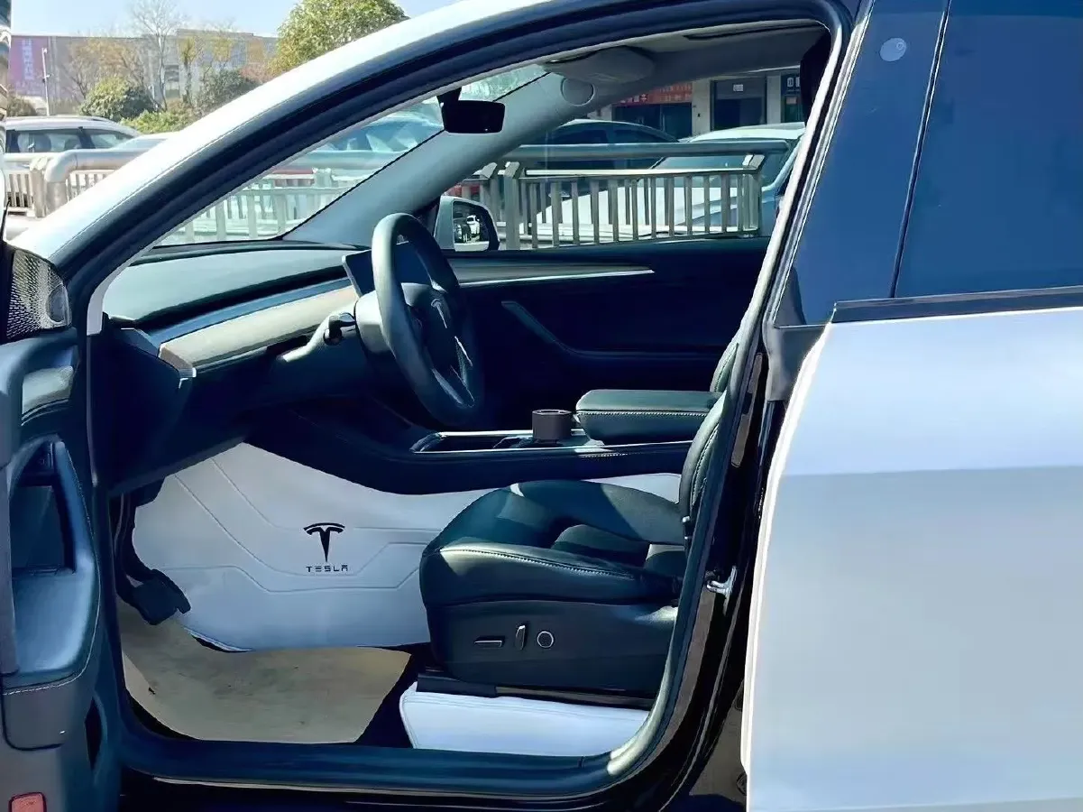 2022 Tesla Model Y BEV 60KWH,autocango,china used car exporter,china ev exporter,chinese used car exporter,chinese used ev exporter